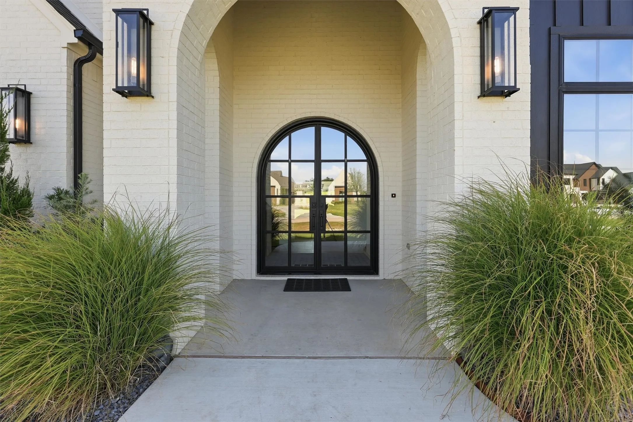 Single Family Residence For Sale in Hood County , 3022 Southern Rise Court, Granbury, Texas 76049, 4 Bedroom, 4 Bathroom, 3 Garage spaces, 4,169 Sqft, built in 2024, mls#21368927, Real Estate Agent in Granbury, Homes For Sale in Hood county, Homes For Sale in Granbury, Realtor in Granbury Texas, Real Estate Brokerage Independent Realty Texas, Luminita Cordes Realtor