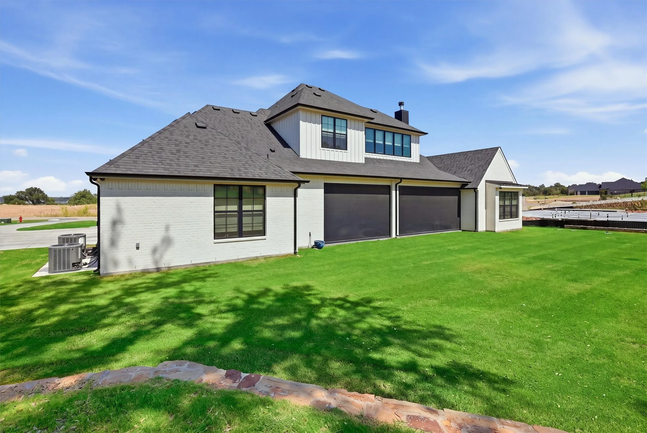 Single Family Residence For Sale in Hood County , 3022 Southern Rise Court, Granbury, Texas 76049, 4 Bedroom, 4 Bathroom, 3 Garage spaces, 4,169 Sqft, built in 2024, mls#21368927, Real Estate Agent in Granbury, Homes For Sale in Hood county, Homes For Sale in Granbury, Realtor in Granbury Texas, Real Estate Brokerage Independent Realty Texas, Luminita Cordes Realtor
