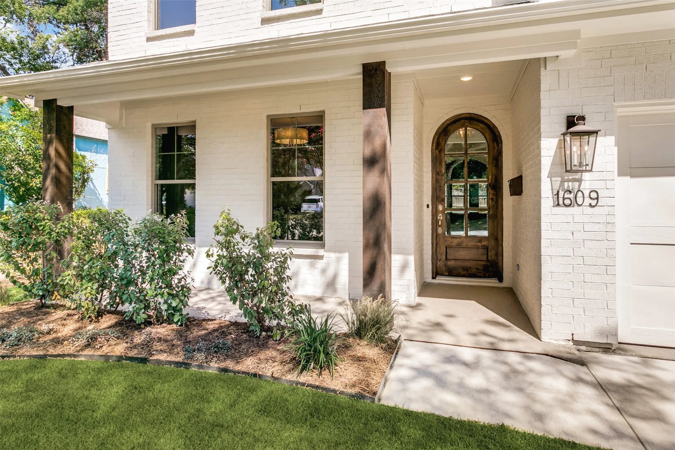 Single Family Residence For Sale in Tarrant County , 1609 Belle Place, Fort Worth, Texas 76107, 4 Bedroom, 4 Bathroom, 2 Garage spaces, 2,851 Sqft, built in 2026, mls#21368912, Real Estate Agent in Fort Worth, Homes For Sale in Tarrant county, Homes For Sale in Fort Worth, Realtor in Fort Worth Texas, Real Estate Brokerage Independent Realty Texas, Luminita Cordes Realtor