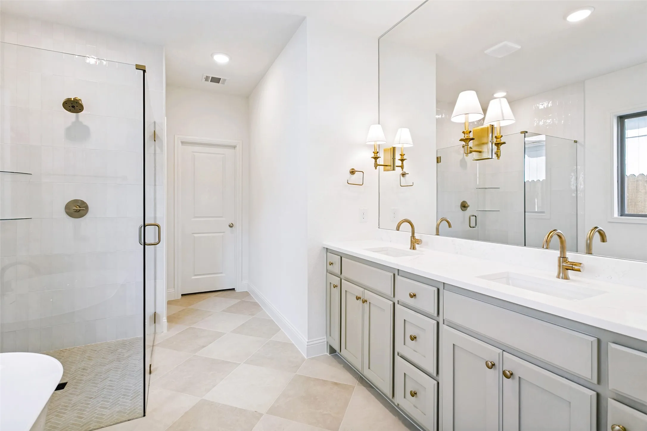 Single Family Residence For Sale in Tarrant County , 1609 Belle Place, Fort Worth, Texas 76107, 4 Bedroom, 4 Bathroom, 2 Garage spaces, 2,851 Sqft, built in 2026, mls#21368912, Real Estate Agent in Fort Worth, Homes For Sale in Tarrant county, Homes For Sale in Fort Worth, Realtor in Fort Worth Texas, Real Estate Brokerage Independent Realty Texas, Luminita Cordes Realtor