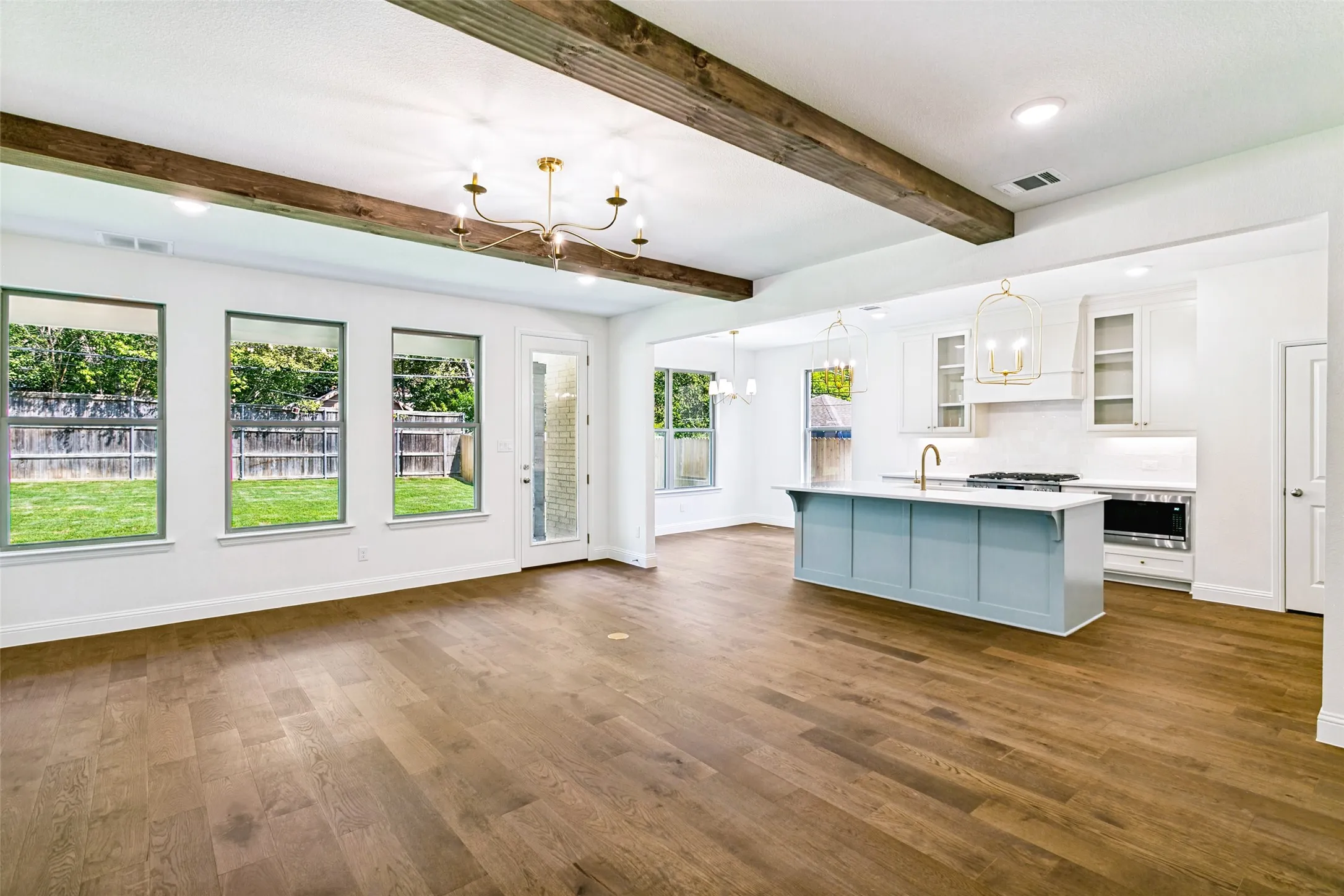 Single Family Residence For Sale in Tarrant County , 1609 Belle Place, Fort Worth, Texas 76107, 4 Bedroom, 4 Bathroom, 2 Garage spaces, 2,851 Sqft, built in 2026, mls#21368912, Real Estate Agent in Fort Worth, Homes For Sale in Tarrant county, Homes For Sale in Fort Worth, Realtor in Fort Worth Texas, Real Estate Brokerage Independent Realty Texas, Luminita Cordes Realtor