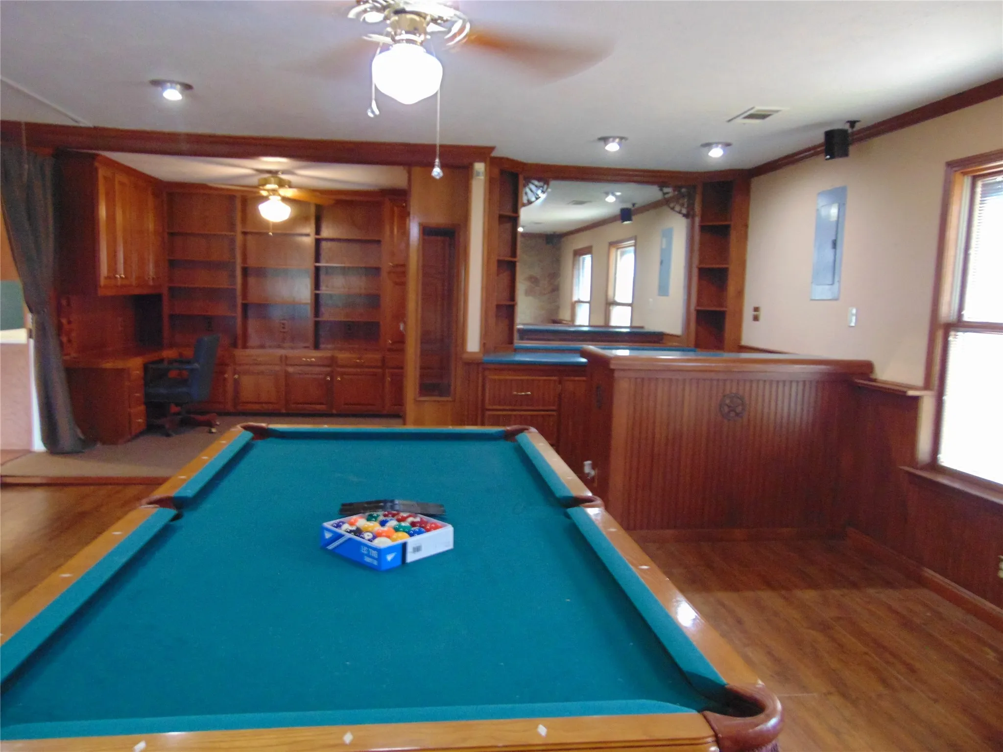 Single Family Residence For Sale in Dallas County , 1110 Meandering Way, Mesquite, Texas 75150, 3 Bedroom, 2 Bathroom, 1 Garage spaces, 2,044 Sqft, built in 1980, mls#21368248, Real Estate Agent in Mesquite, Homes For Sale in Dallas county, Homes For Sale in Mesquite, Realtor in Mesquite Texas, Real Estate Brokerage Independent Realty Texas, Luminita Cordes Realtor