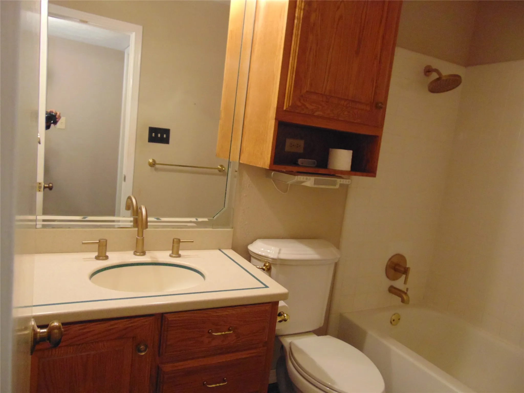 Single Family Residence For Sale in Dallas County , 1110 Meandering Way, Mesquite, Texas 75150, 3 Bedroom, 2 Bathroom, 1 Garage spaces, 2,044 Sqft, built in 1980, mls#21368248, Real Estate Agent in Mesquite, Homes For Sale in Dallas county, Homes For Sale in Mesquite, Realtor in Mesquite Texas, Real Estate Brokerage Independent Realty Texas, Luminita Cordes Realtor