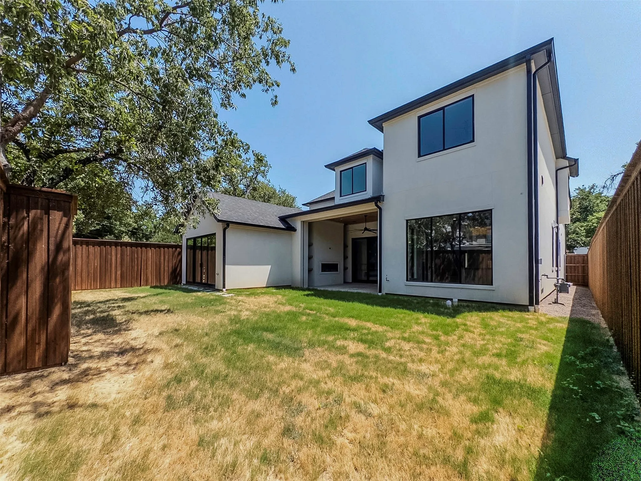 Single Family Residence For Sale in Dallas County , 9845 Lenel Place, Dallas, Texas 75220, 5 Bedroom, 7 Bathroom, 2 Garage spaces, 5,150 Sqft, built in 2026, mls#21369038, Real Estate Agent in Dallas, Homes For Sale in Dallas county, Homes For Sale in Dallas, Realtor in Dallas Texas, Real Estate Brokerage Independent Realty Texas, Luminita Cordes Realtor
