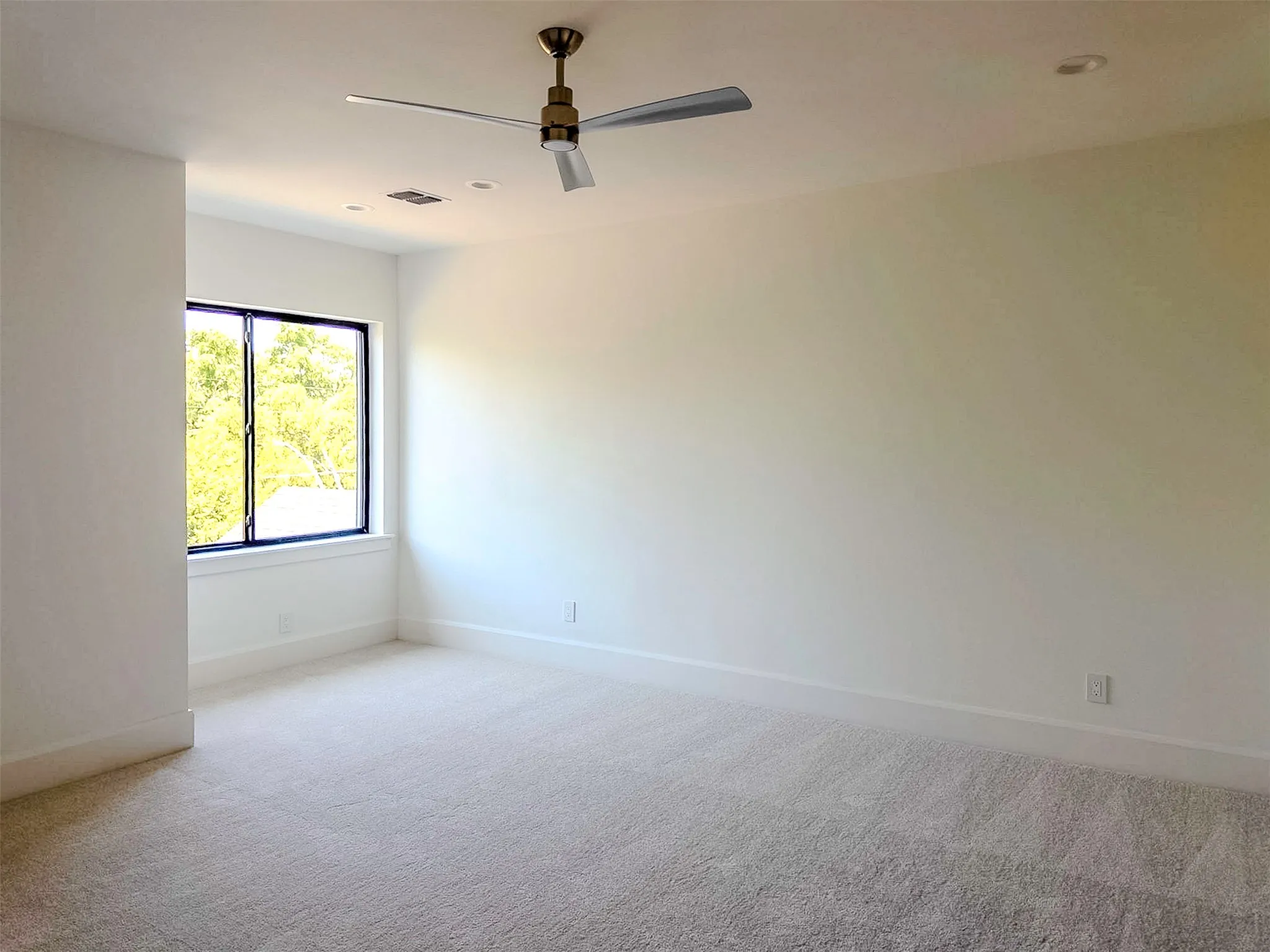 Single Family Residence For Sale in Dallas County , 9845 Lenel Place, Dallas, Texas 75220, 5 Bedroom, 7 Bathroom, 2 Garage spaces, 5,150 Sqft, built in 2026, mls#21369038, Real Estate Agent in Dallas, Homes For Sale in Dallas county, Homes For Sale in Dallas, Realtor in Dallas Texas, Real Estate Brokerage Independent Realty Texas, Luminita Cordes Realtor