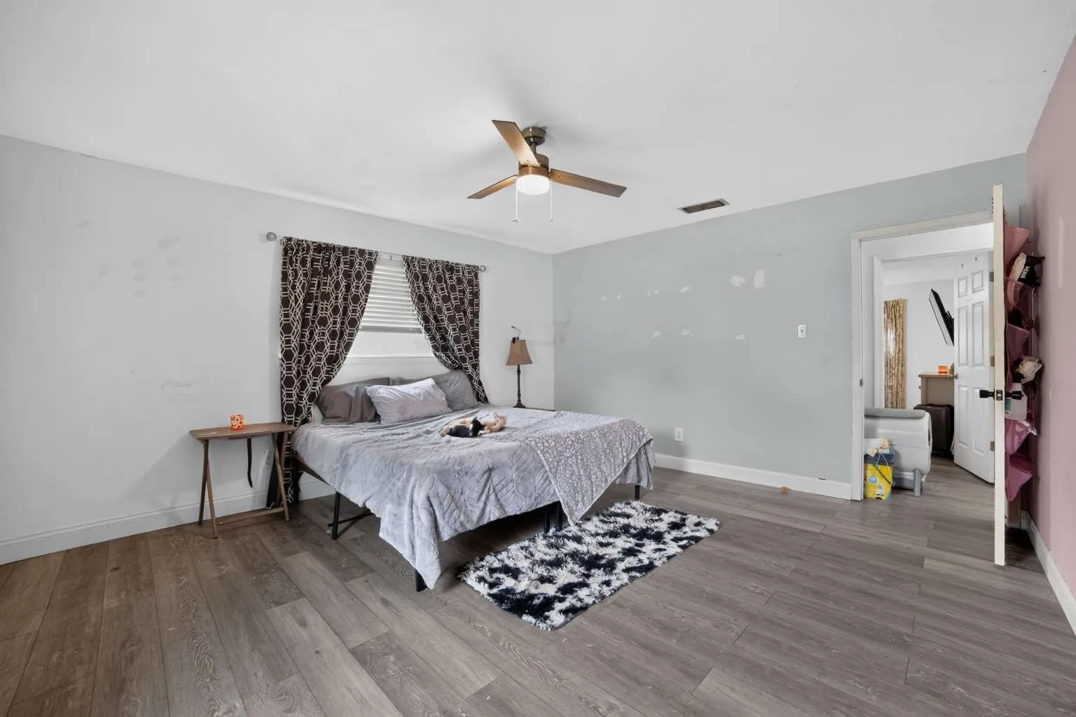 Single Family Residence For Sale in Gregg County , 1002 Forest Hills Street, Gladewater, Texas 75647, 3 Bedroom, 2 Bathroom, 2 Garage spaces, 1,824 Sqft, built in 1977, mls#21369044, Real Estate Agent in Gladewater, Homes For Sale in Gregg county, Homes For Sale in Gladewater, Realtor in Gladewater Texas, Real Estate Brokerage Independent Realty Texas, Luminita Cordes Realtor