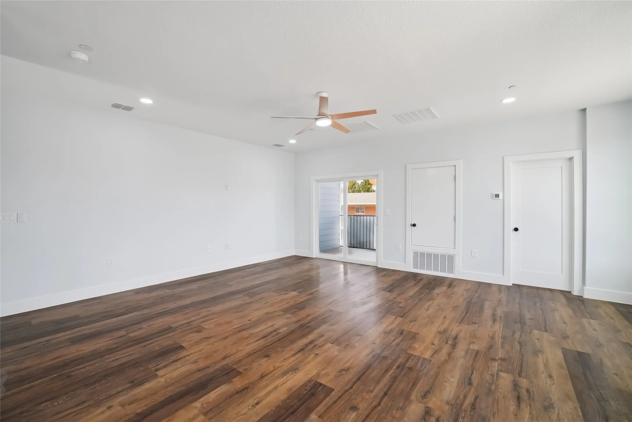 Townhouse For Rent in Denton County , 341 Bryan, Denton, Texas 76201, 3 Bedroom, 4 Bathroom, 2 Garage spaces, 1,400 Sqft, built in 2026, mls#21368836, Real Estate Agent in Denton, Homes For Rent in Denton county, Homes For Rent in Denton, Realtor in Denton Texas, Real Estate Brokerage Independent Realty Texas, Luminita Cordes Realtor