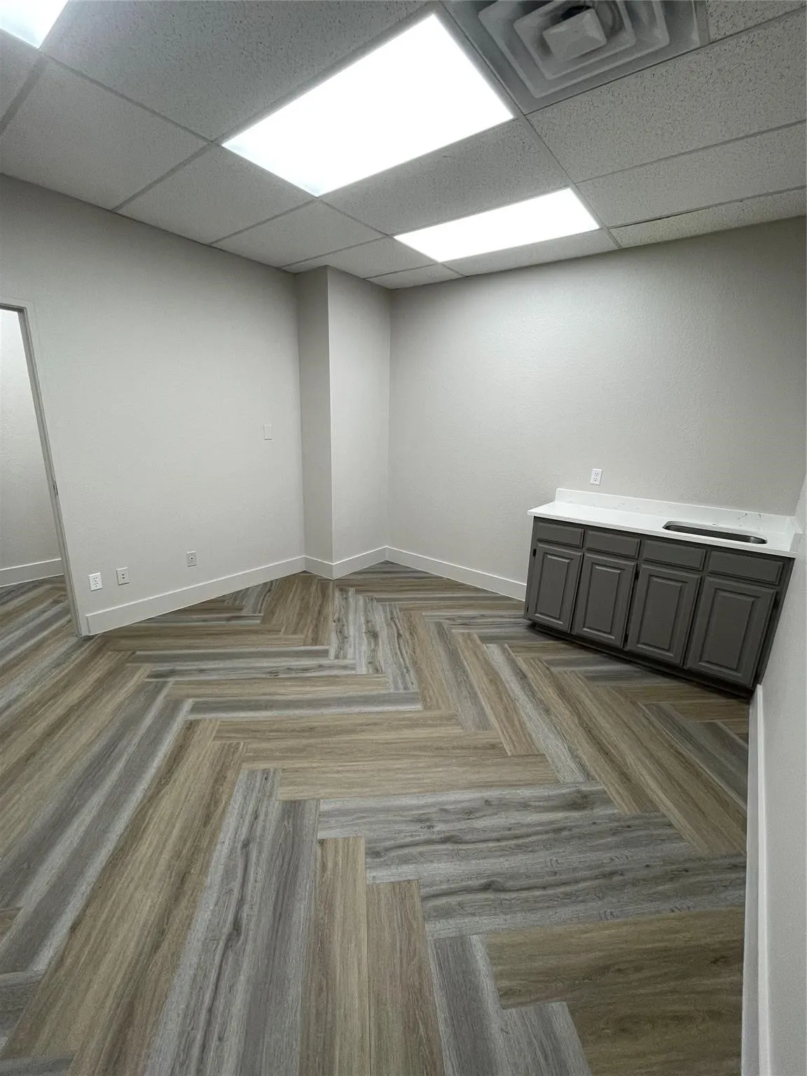 Office For Rent in Ellis County , 330 N 8th Street 104, Midlothian, Texas 76065, 0, 0, Garage spaces, 0 Sqft, built in 1985, mls#21366686, Real Estate Agent in Midlothian, Homes For Rent in Ellis county, Homes For Rent in Midlothian, Realtor in Midlothian Texas, Real Estate Brokerage Independent Realty Texas, Luminita Cordes Realtor