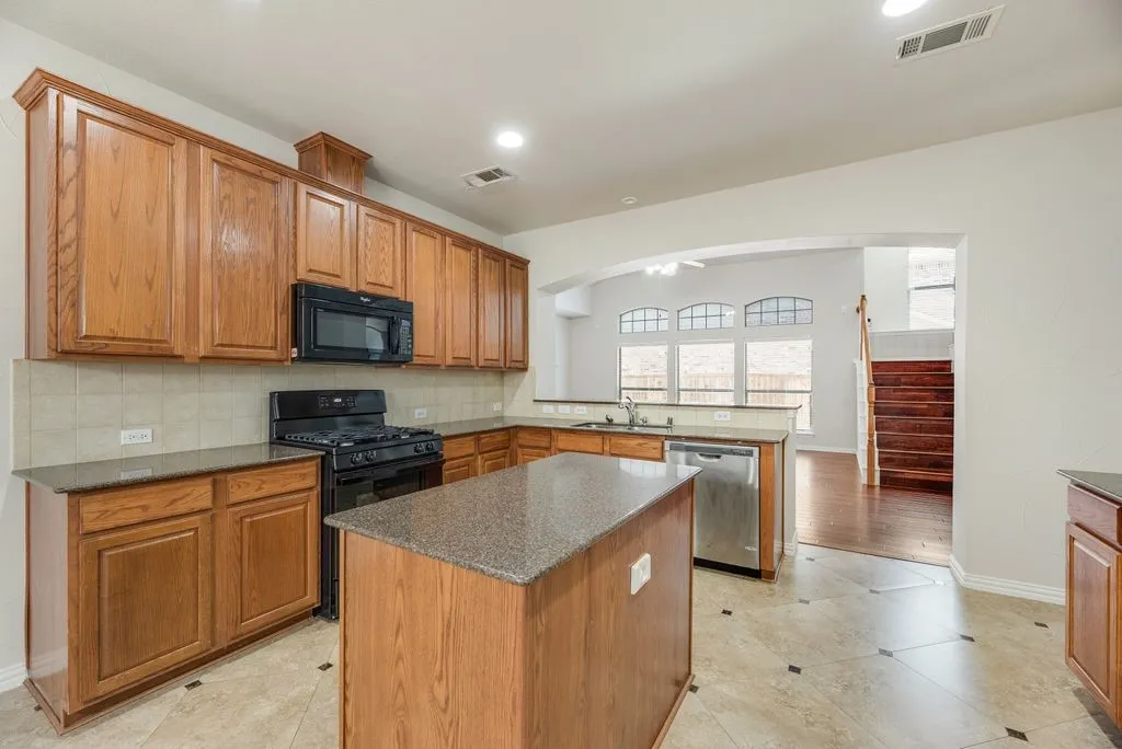 Single Family Residence For Rent in Collin County , 4613 Pine Brook Drive, Plano, Texas 75024, 4 Bedroom, 4 Bathroom, 2 Garage spaces, 2,619 Sqft, built in 2004, mls#21368872, Real Estate Agent in Plano, Homes For Rent in Collin county, Homes For Rent in Plano, Realtor in Plano Texas, Real Estate Brokerage Independent Realty Texas, Luminita Cordes Realtor