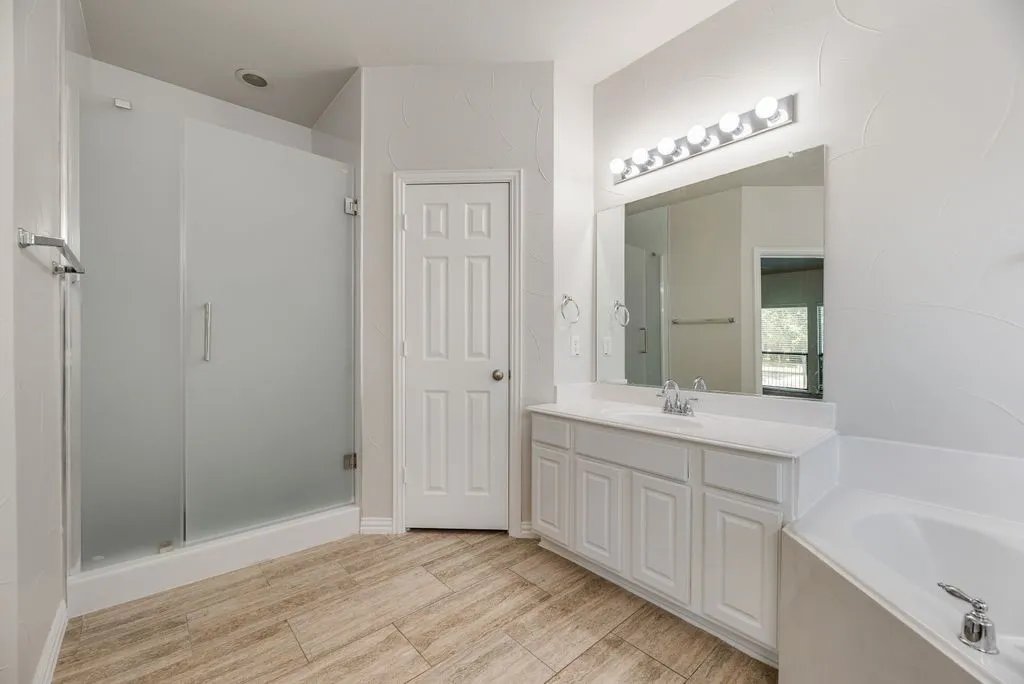 Single Family Residence For Rent in Collin County , 4613 Pine Brook Drive, Plano, Texas 75024, 4 Bedroom, 4 Bathroom, 2 Garage spaces, 2,619 Sqft, built in 2004, mls#21368872, Real Estate Agent in Plano, Homes For Rent in Collin county, Homes For Rent in Plano, Realtor in Plano Texas, Real Estate Brokerage Independent Realty Texas, Luminita Cordes Realtor