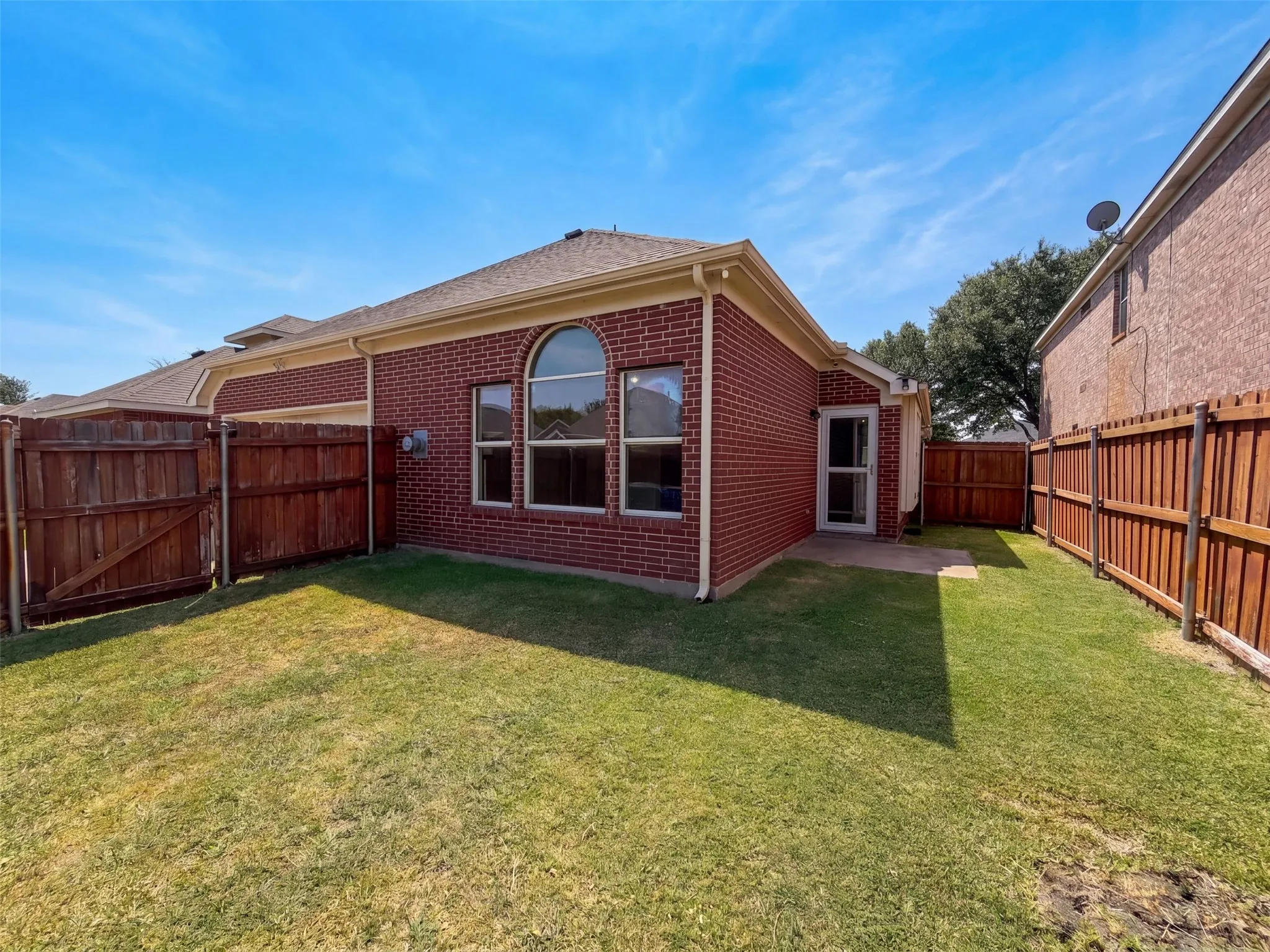Single Family Residence For Sale in Dallas County , 1213 Whitecreek Drive, Glenn Heights, Texas 75154, 4 Bedroom, 2 Bathroom, 2 Garage spaces, 2,122 Sqft, built in 2004, mls#21369045, Real Estate Agent in Glenn Heights, Homes For Sale in Dallas county, Homes For Sale in Glenn Heights, Realtor in Glenn Heights Texas, Real Estate Brokerage Independent Realty Texas, Luminita Cordes Realtor