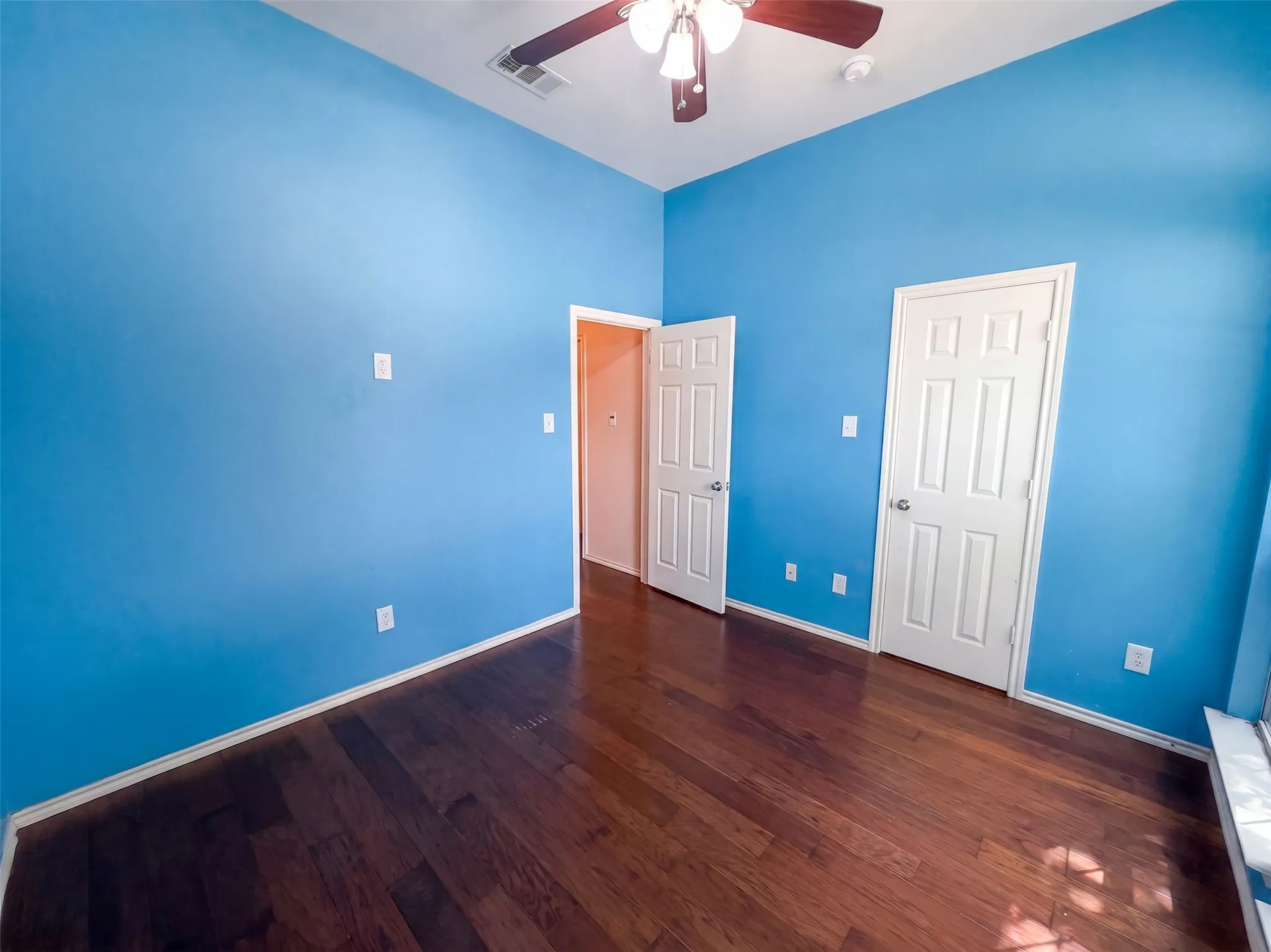 Single Family Residence For Sale in Dallas County , 1213 Whitecreek Drive, Glenn Heights, Texas 75154, 4 Bedroom, 2 Bathroom, 2 Garage spaces, 2,122 Sqft, built in 2004, mls#21369045, Real Estate Agent in Glenn Heights, Homes For Sale in Dallas county, Homes For Sale in Glenn Heights, Realtor in Glenn Heights Texas, Real Estate Brokerage Independent Realty Texas, Luminita Cordes Realtor