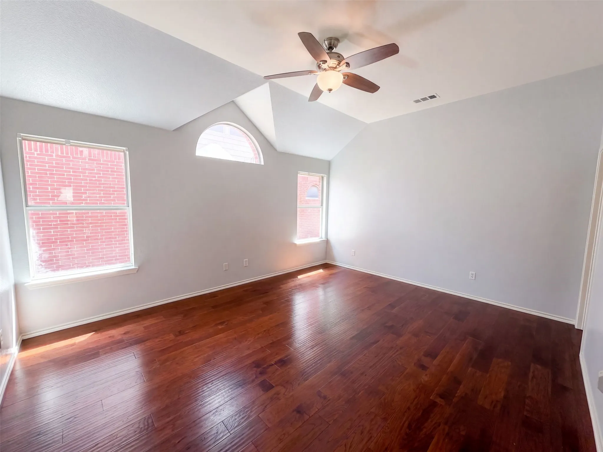 Single Family Residence For Sale in Dallas County , 1213 Whitecreek Drive, Glenn Heights, Texas 75154, 4 Bedroom, 2 Bathroom, 2 Garage spaces, 2,122 Sqft, built in 2004, mls#21369045, Real Estate Agent in Glenn Heights, Homes For Sale in Dallas county, Homes For Sale in Glenn Heights, Realtor in Glenn Heights Texas, Real Estate Brokerage Independent Realty Texas, Luminita Cordes Realtor