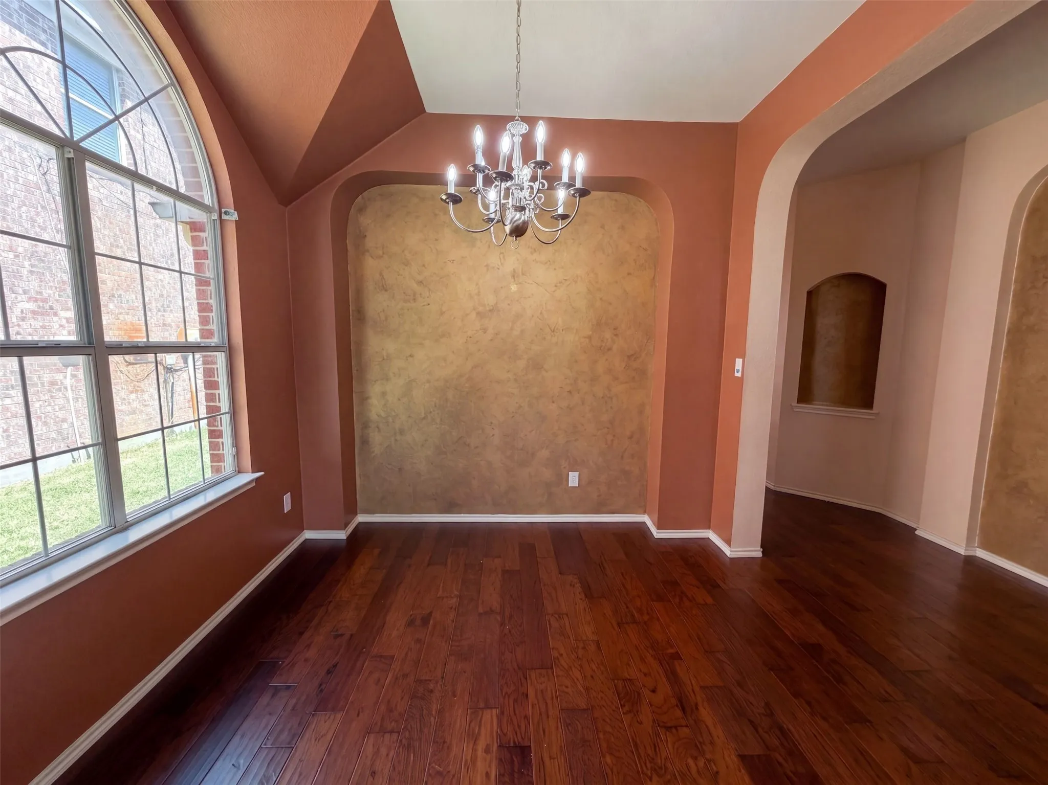 Single Family Residence For Sale in Dallas County , 1213 Whitecreek Drive, Glenn Heights, Texas 75154, 4 Bedroom, 2 Bathroom, 2 Garage spaces, 2,122 Sqft, built in 2004, mls#21369045, Real Estate Agent in Glenn Heights, Homes For Sale in Dallas county, Homes For Sale in Glenn Heights, Realtor in Glenn Heights Texas, Real Estate Brokerage Independent Realty Texas, Luminita Cordes Realtor