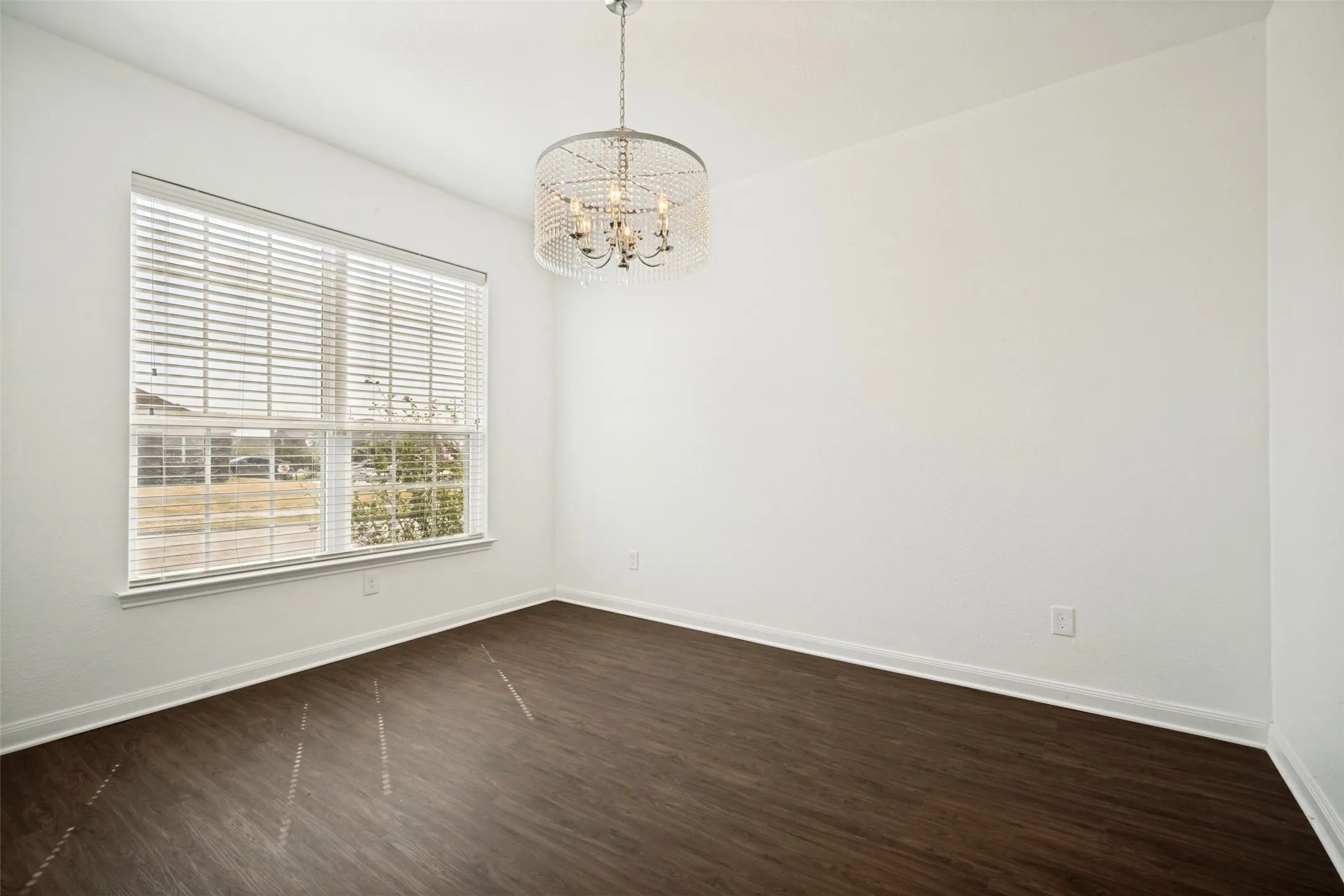 Single Family Residence For Sale in Denton County , 4605 Shy Creek Lane, Denton, Texas 76207, 4 Bedroom, 3 Bathroom, 2 Garage spaces, 2,313 Sqft, built in 2018, mls#21369051, Real Estate Agent in Denton, Homes For Sale in Denton county, Homes For Sale in Denton, Realtor in Denton Texas, Real Estate Brokerage Independent Realty Texas, Luminita Cordes Realtor