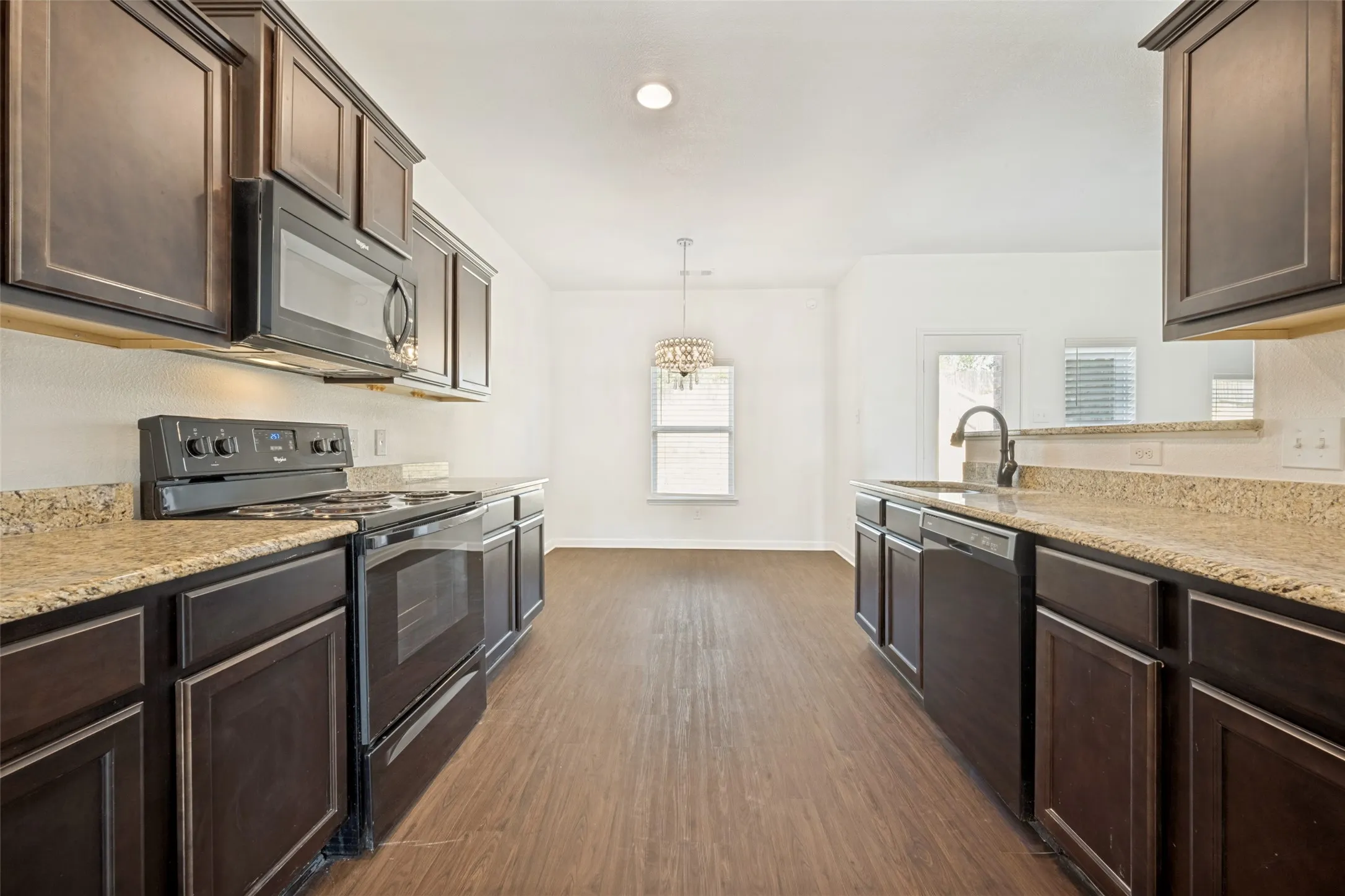 Single Family Residence For Sale in Denton County , 4605 Shy Creek Lane, Denton, Texas 76207, 4 Bedroom, 3 Bathroom, 2 Garage spaces, 2,313 Sqft, built in 2018, mls#21369051, Real Estate Agent in Denton, Homes For Sale in Denton county, Homes For Sale in Denton, Realtor in Denton Texas, Real Estate Brokerage Independent Realty Texas, Luminita Cordes Realtor