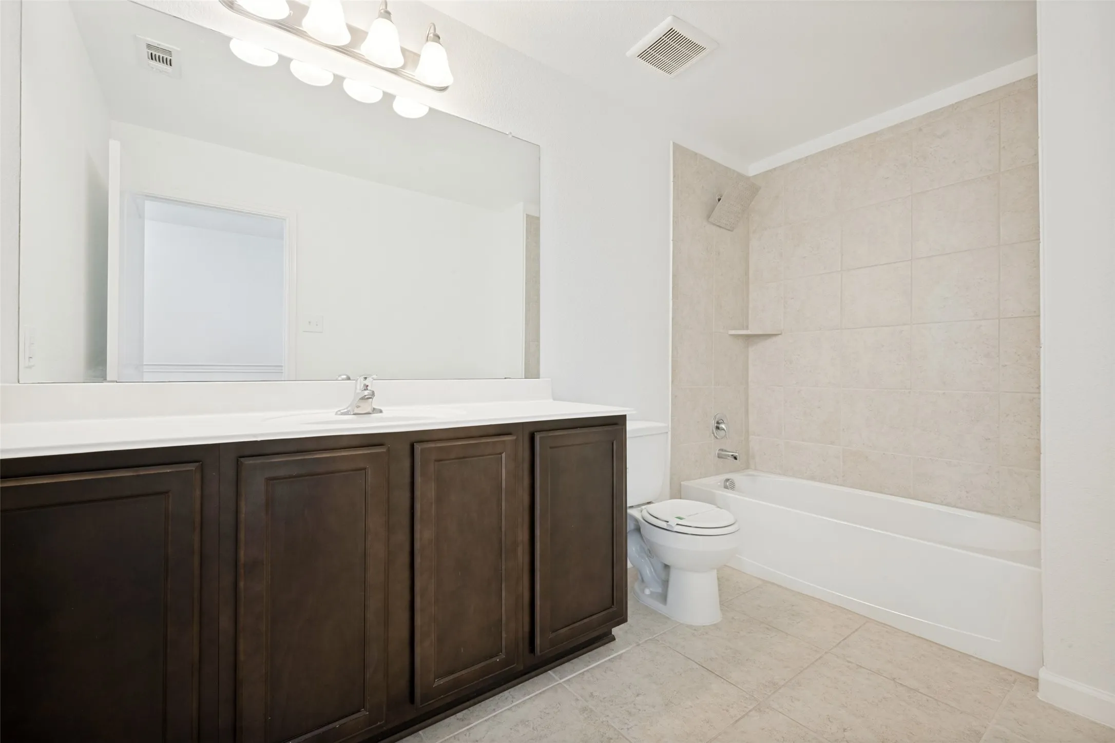 Single Family Residence For Sale in Denton County , 4605 Shy Creek Lane, Denton, Texas 76207, 4 Bedroom, 3 Bathroom, 2 Garage spaces, 2,313 Sqft, built in 2018, mls#21369051, Real Estate Agent in Denton, Homes For Sale in Denton county, Homes For Sale in Denton, Realtor in Denton Texas, Real Estate Brokerage Independent Realty Texas, Luminita Cordes Realtor