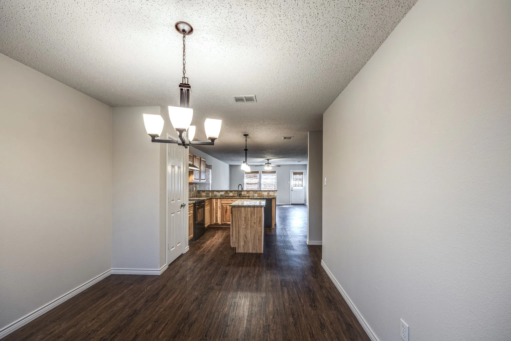 Single Family Residence For Rent in Denton County , 1561 Knottingham Drive, Little Elm, Texas 75068, 3 Bedroom, 2 Bathroom, 2 Garage spaces, 1,618 Sqft, built in 2001, mls#21369041, Real Estate Agent in Little Elm, Homes For Rent in Denton county, Homes For Rent in Little Elm, Realtor in Little Elm Texas, Real Estate Brokerage Independent Realty Texas, Luminita Cordes Realtor
