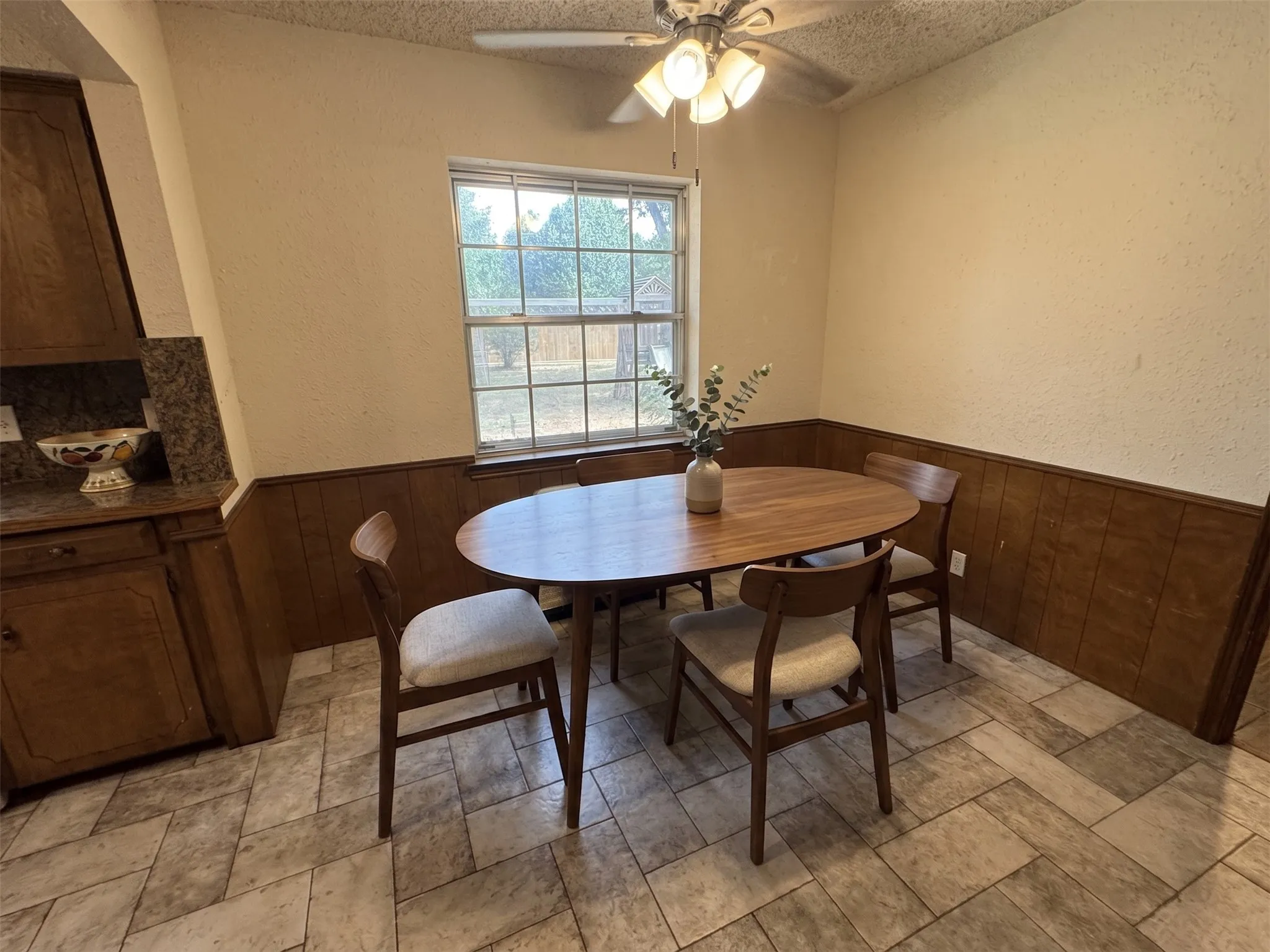Dining room virtually staged
