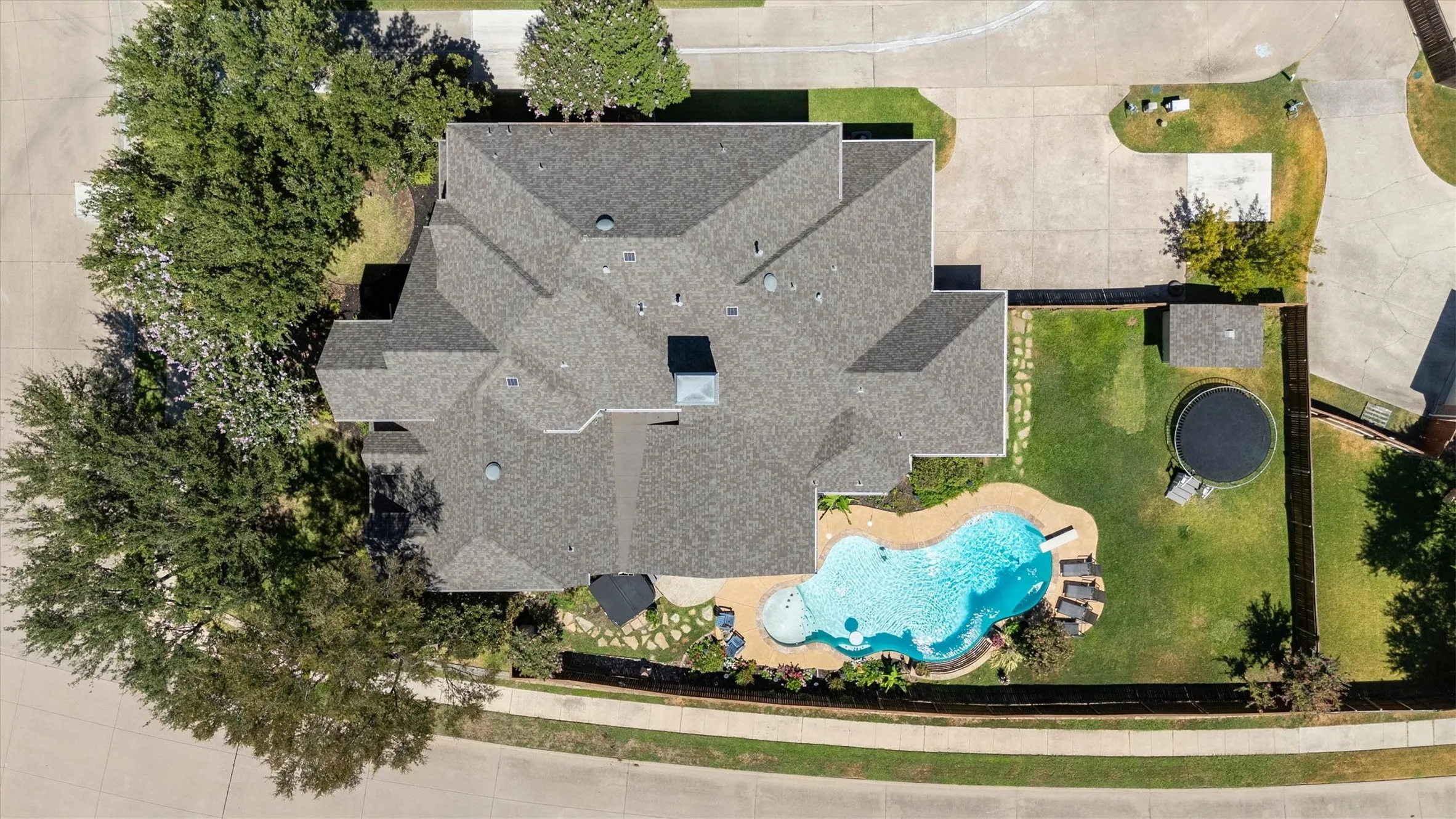 Single Family Residence For Sale in Collin County , 900 Bandera Court, Allen, Texas 75013, 5 Bedroom, 5 Bathroom, 3 Garage spaces, 4,034 Sqft, built in 1998, mls#21367302, Real Estate Agent in Allen, Homes For Sale in Collin county, Homes For Sale in Allen, Realtor in Allen Texas, Real Estate Brokerage Independent Realty Texas, Luminita Cordes Realtor