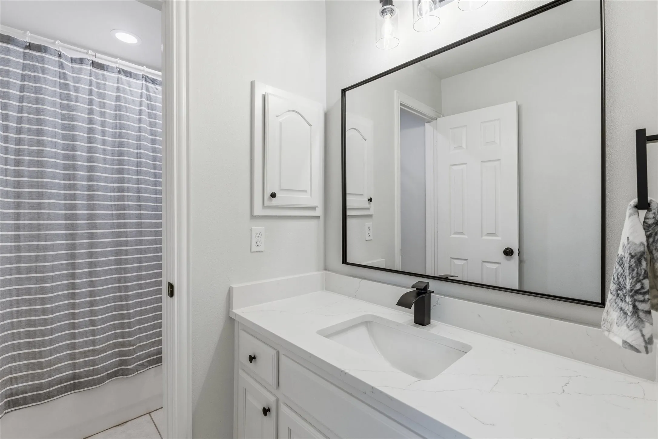 Single Family Residence For Sale in Collin County , 900 Bandera Court, Allen, Texas 75013, 5 Bedroom, 5 Bathroom, 3 Garage spaces, 4,034 Sqft, built in 1998, mls#21367302, Real Estate Agent in Allen, Homes For Sale in Collin county, Homes For Sale in Allen, Realtor in Allen Texas, Real Estate Brokerage Independent Realty Texas, Luminita Cordes Realtor