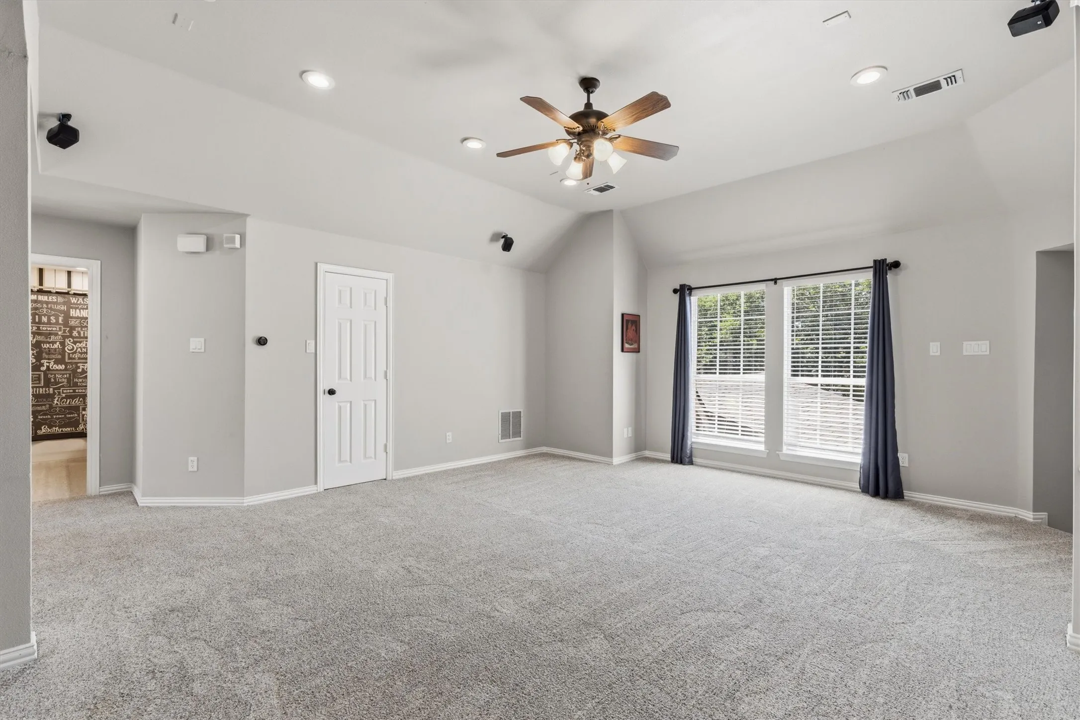 Single Family Residence For Sale in Collin County , 900 Bandera Court, Allen, Texas 75013, 5 Bedroom, 5 Bathroom, 3 Garage spaces, 4,034 Sqft, built in 1998, mls#21367302, Real Estate Agent in Allen, Homes For Sale in Collin county, Homes For Sale in Allen, Realtor in Allen Texas, Real Estate Brokerage Independent Realty Texas, Luminita Cordes Realtor