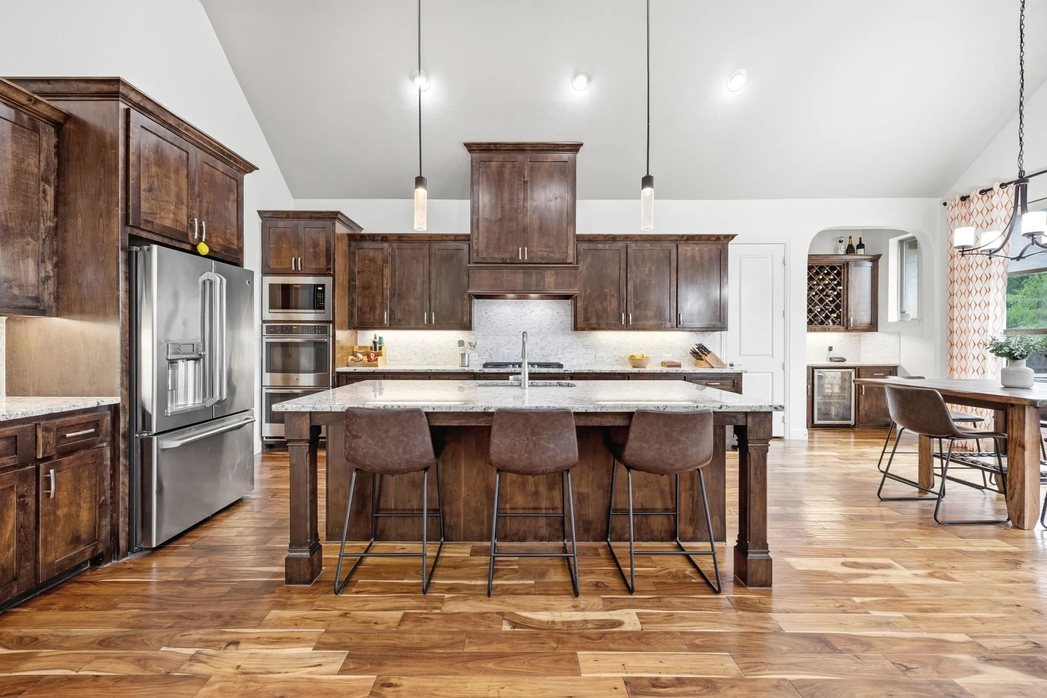 Single Family Residence For Sale in Collin County , 1642 Jeffrey Drive, Wylie, Texas 75098, 5 Bedroom, 6 Bathroom, 3 Garage spaces, 4,759 Sqft, built in 2016, mls#21368212, Real Estate Agent in Wylie, Homes For Sale in Collin county, Homes For Sale in Wylie, Realtor in Wylie Texas, Real Estate Brokerage Independent Realty Texas, Luminita Cordes Realtor