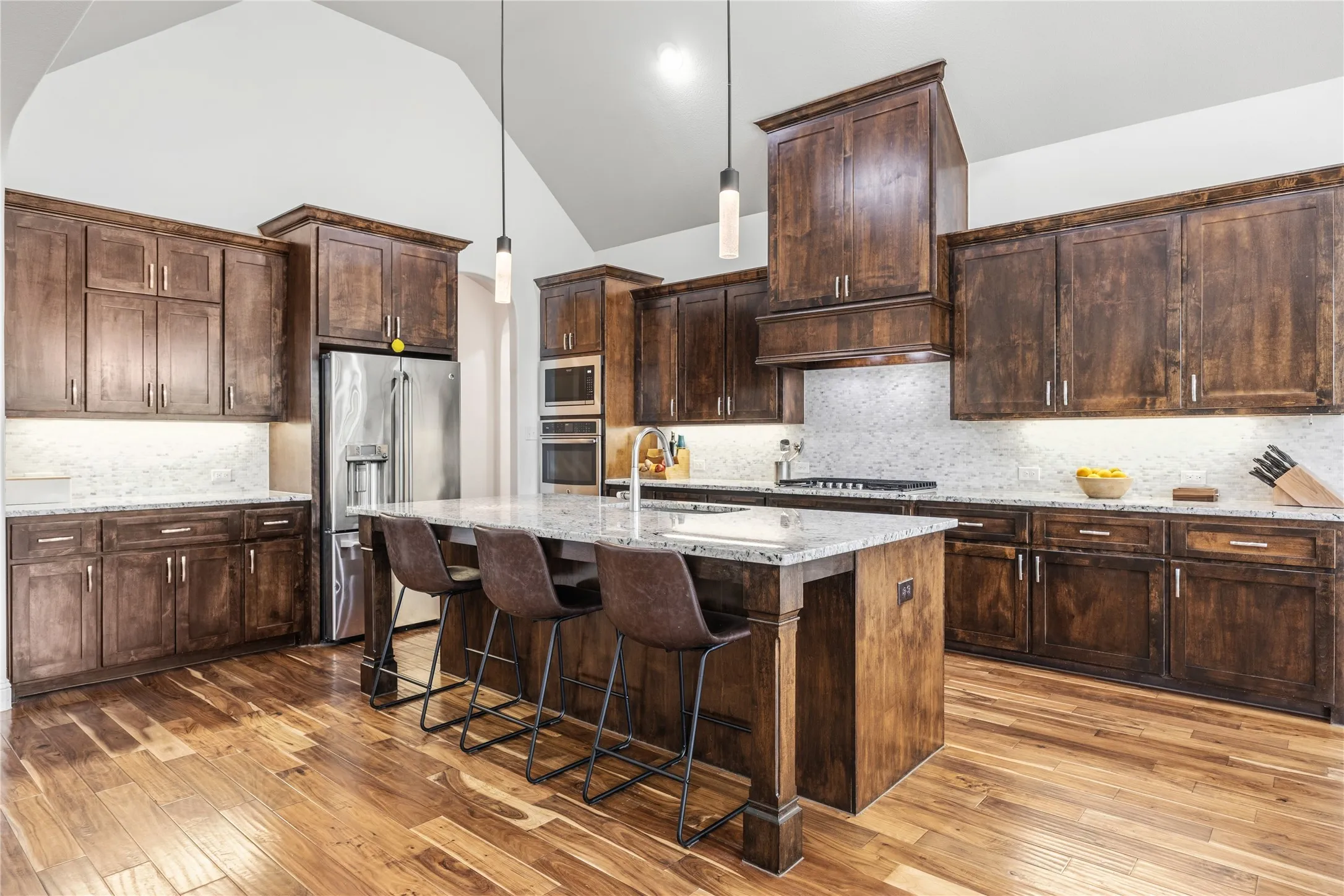Single Family Residence For Sale in Collin County , 1642 Jeffrey Drive, Wylie, Texas 75098, 5 Bedroom, 6 Bathroom, 3 Garage spaces, 4,759 Sqft, built in 2016, mls#21368212, Real Estate Agent in Wylie, Homes For Sale in Collin county, Homes For Sale in Wylie, Realtor in Wylie Texas, Real Estate Brokerage Independent Realty Texas, Luminita Cordes Realtor
