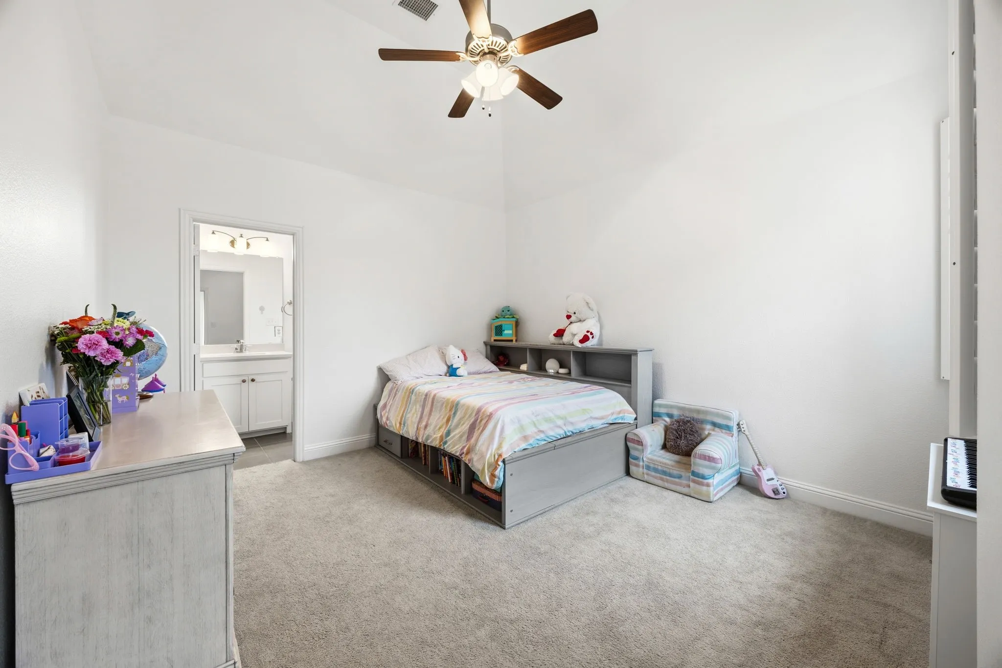 Single Family Residence For Sale in Collin County , 1642 Jeffrey Drive, Wylie, Texas 75098, 5 Bedroom, 6 Bathroom, 3 Garage spaces, 4,759 Sqft, built in 2016, mls#21368212, Real Estate Agent in Wylie, Homes For Sale in Collin county, Homes For Sale in Wylie, Realtor in Wylie Texas, Real Estate Brokerage Independent Realty Texas, Luminita Cordes Realtor