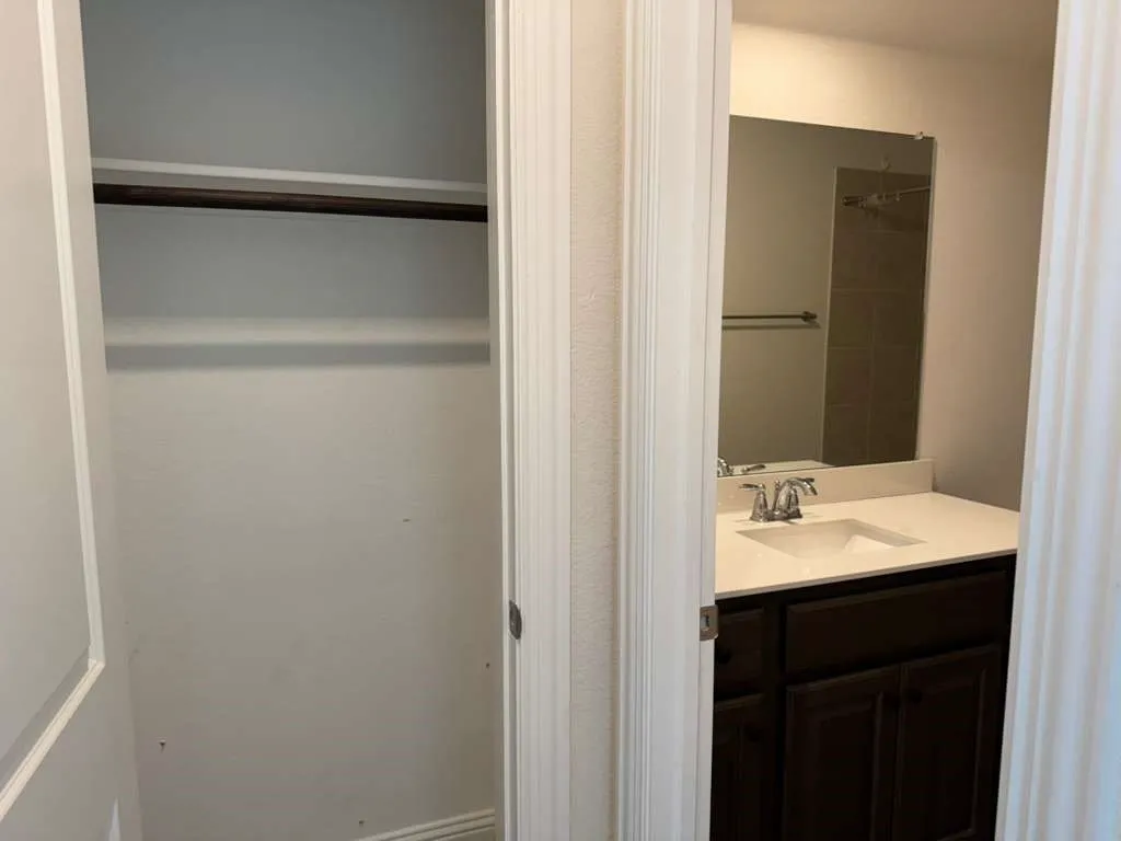 Single Family Residence For Rent in Collin County , 15323 Mossy Oak Lane, Frisco, Texas 75035, 4 Bedroom, 4 Bathroom, 2 Garage spaces, 2,744 Sqft, built in 2021, mls#21368963, Real Estate Agent in Frisco, Homes For Rent in Collin county, Homes For Rent in Frisco, Realtor in Frisco Texas, Real Estate Brokerage Independent Realty Texas, Luminita Cordes Realtor