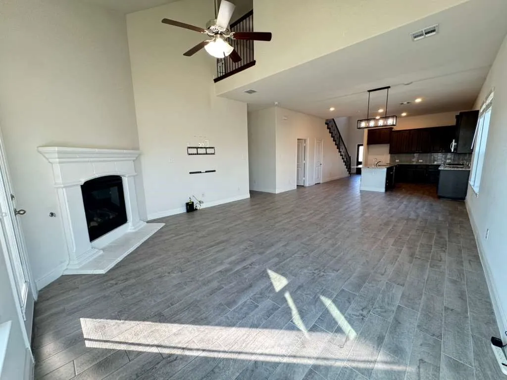 Single Family Residence For Rent in Collin County , 15323 Mossy Oak Lane, Frisco, Texas 75035, 4 Bedroom, 4 Bathroom, 2 Garage spaces, 2,744 Sqft, built in 2021, mls#21368963, Real Estate Agent in Frisco, Homes For Rent in Collin county, Homes For Rent in Frisco, Realtor in Frisco Texas, Real Estate Brokerage Independent Realty Texas, Luminita Cordes Realtor