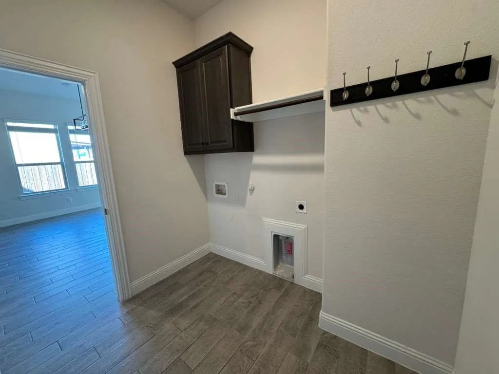 Single Family Residence For Rent in Collin County , 15323 Mossy Oak Lane, Frisco, Texas 75035, 4 Bedroom, 4 Bathroom, 2 Garage spaces, 2,744 Sqft, built in 2021, mls#21368963, Real Estate Agent in Frisco, Homes For Rent in Collin county, Homes For Rent in Frisco, Realtor in Frisco Texas, Real Estate Brokerage Independent Realty Texas, Luminita Cordes Realtor