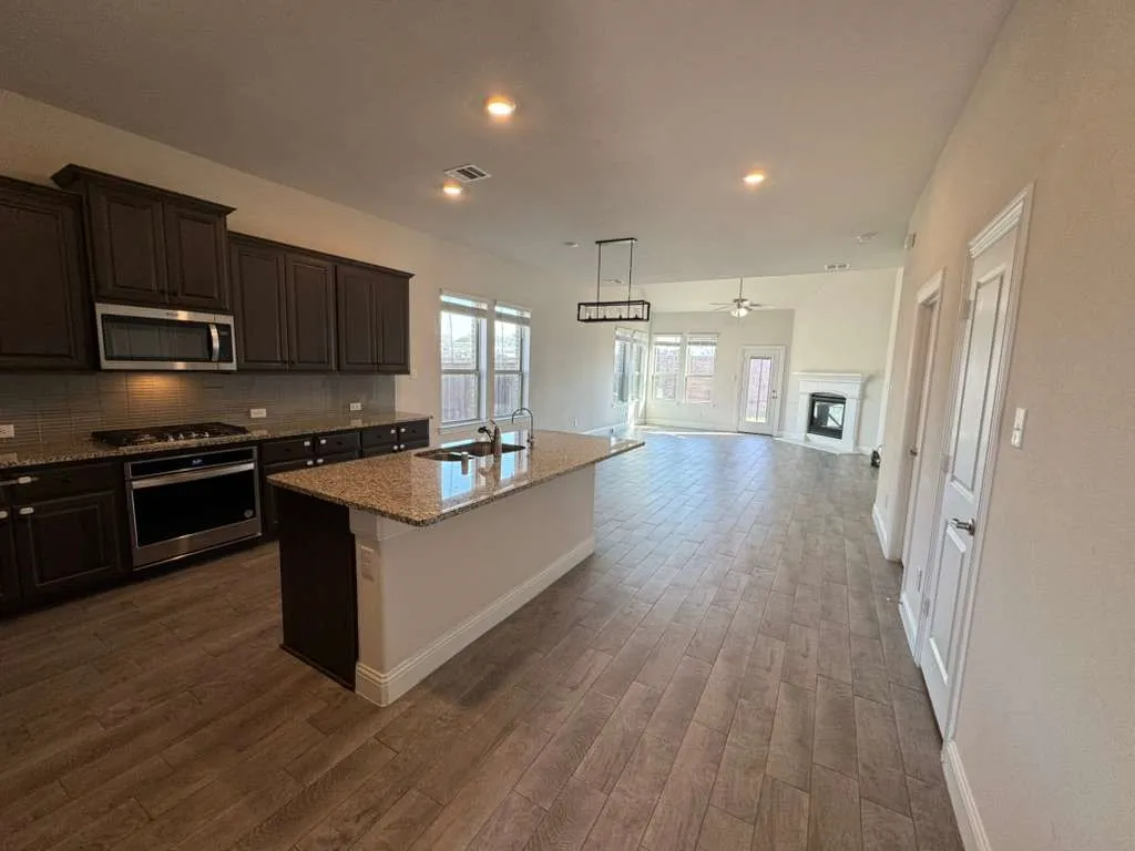 Single Family Residence For Rent in Collin County , 15323 Mossy Oak Lane, Frisco, Texas 75035, 4 Bedroom, 4 Bathroom, 2 Garage spaces, 2,744 Sqft, built in 2021, mls#21368963, Real Estate Agent in Frisco, Homes For Rent in Collin county, Homes For Rent in Frisco, Realtor in Frisco Texas, Real Estate Brokerage Independent Realty Texas, Luminita Cordes Realtor