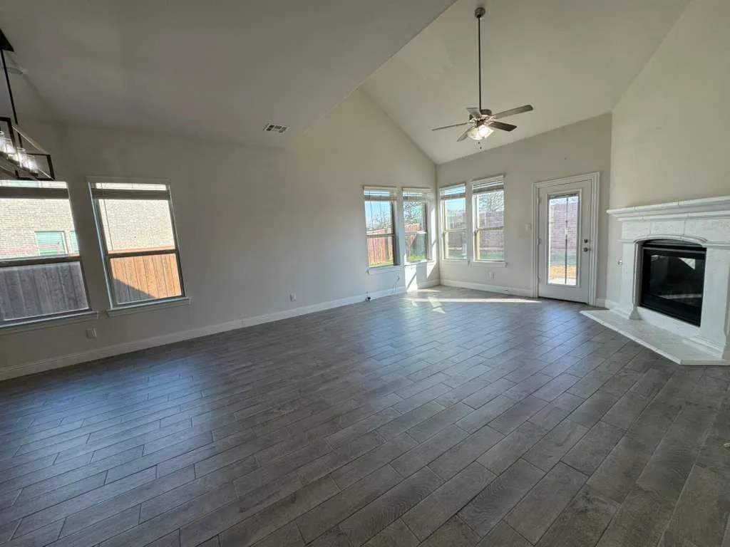 Single Family Residence For Rent in Collin County , 15323 Mossy Oak Lane, Frisco, Texas 75035, 4 Bedroom, 4 Bathroom, 2 Garage spaces, 2,744 Sqft, built in 2021, mls#21368963, Real Estate Agent in Frisco, Homes For Rent in Collin county, Homes For Rent in Frisco, Realtor in Frisco Texas, Real Estate Brokerage Independent Realty Texas, Luminita Cordes Realtor