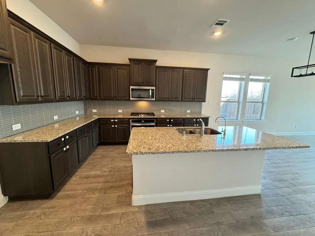 Single Family Residence For Rent in Collin County , 15323 Mossy Oak Lane, Frisco, Texas 75035, 4 Bedroom, 4 Bathroom, 2 Garage spaces, 2,744 Sqft, built in 2021, mls#21368963, Real Estate Agent in Frisco, Homes For Rent in Collin county, Homes For Rent in Frisco, Realtor in Frisco Texas, Real Estate Brokerage Independent Realty Texas, Luminita Cordes Realtor