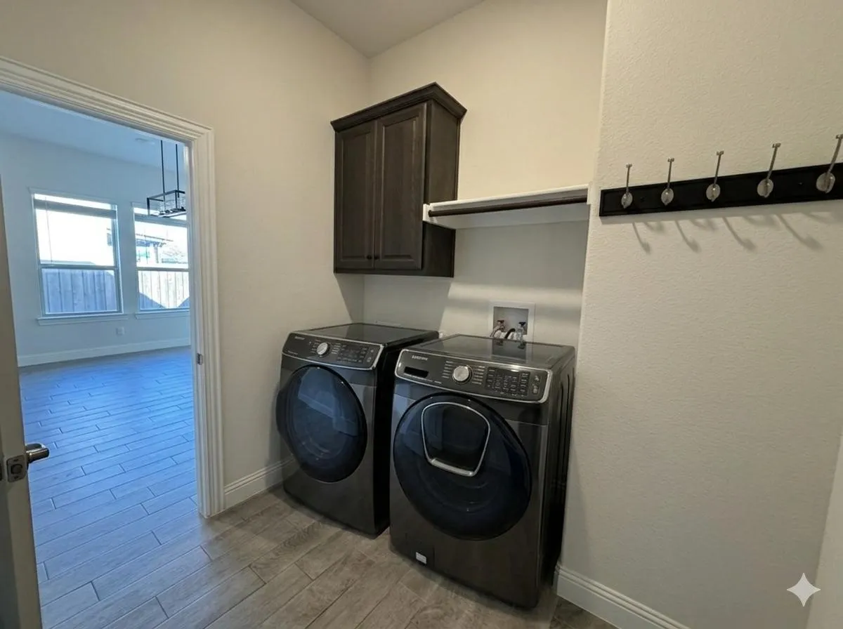 Single Family Residence For Rent in Collin County , 15323 Mossy Oak Lane, Frisco, Texas 75035, 4 Bedroom, 4 Bathroom, 2 Garage spaces, 2,744 Sqft, built in 2021, mls#21368963, Real Estate Agent in Frisco, Homes For Rent in Collin county, Homes For Rent in Frisco, Realtor in Frisco Texas, Real Estate Brokerage Independent Realty Texas, Luminita Cordes Realtor