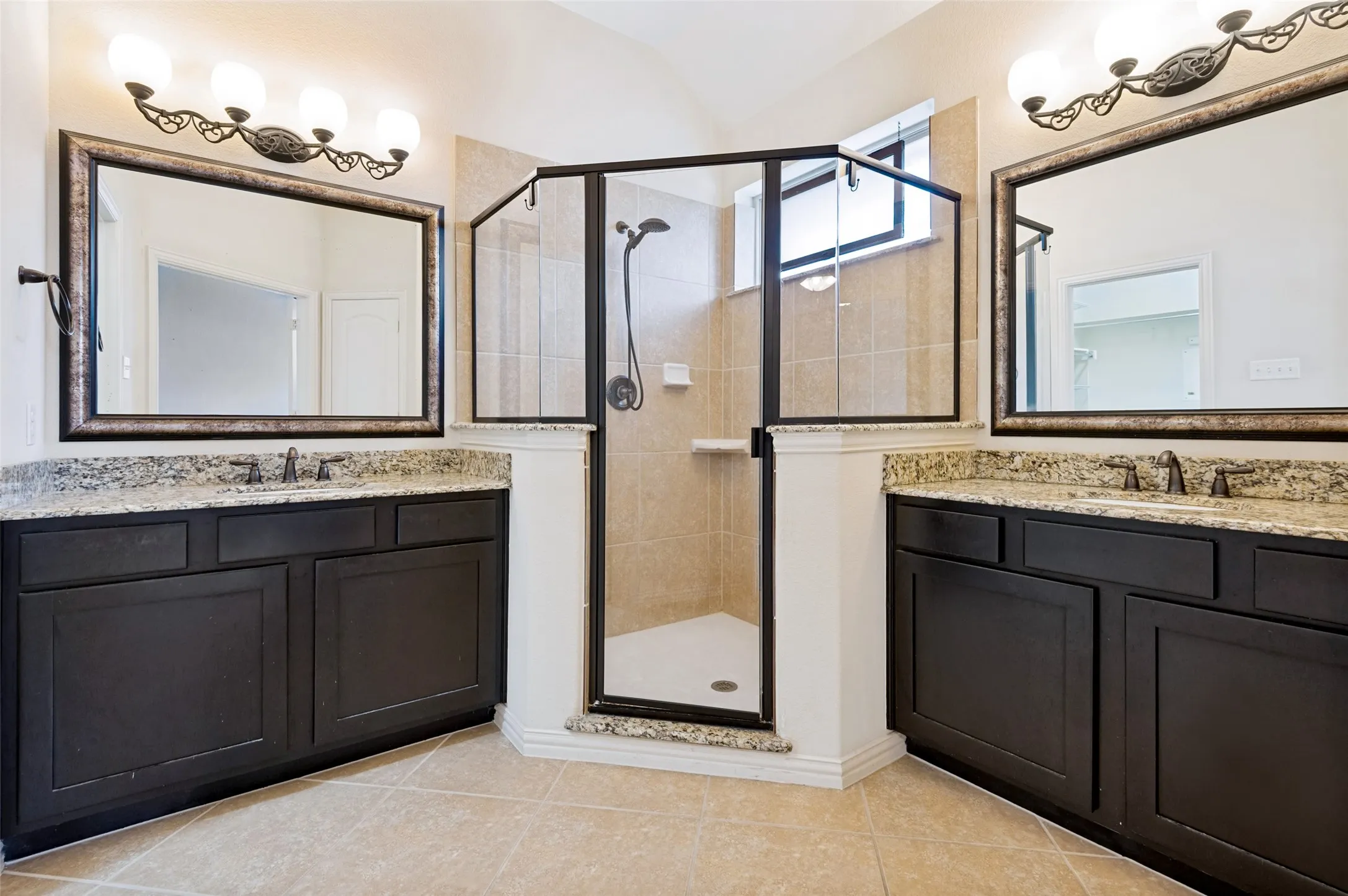Townhouse For Sale in Dallas County , 6434 Love Drive, Irving, Texas 75039, 3 Bedroom, 4 Bathroom, 2 Garage spaces, 1,919 Sqft, built in 2010, mls#21366266, Real Estate Agent in Irving, Homes For Sale in Dallas county, Homes For Sale in Irving, Realtor in Irving Texas, Real Estate Brokerage Independent Realty Texas, Luminita Cordes Realtor