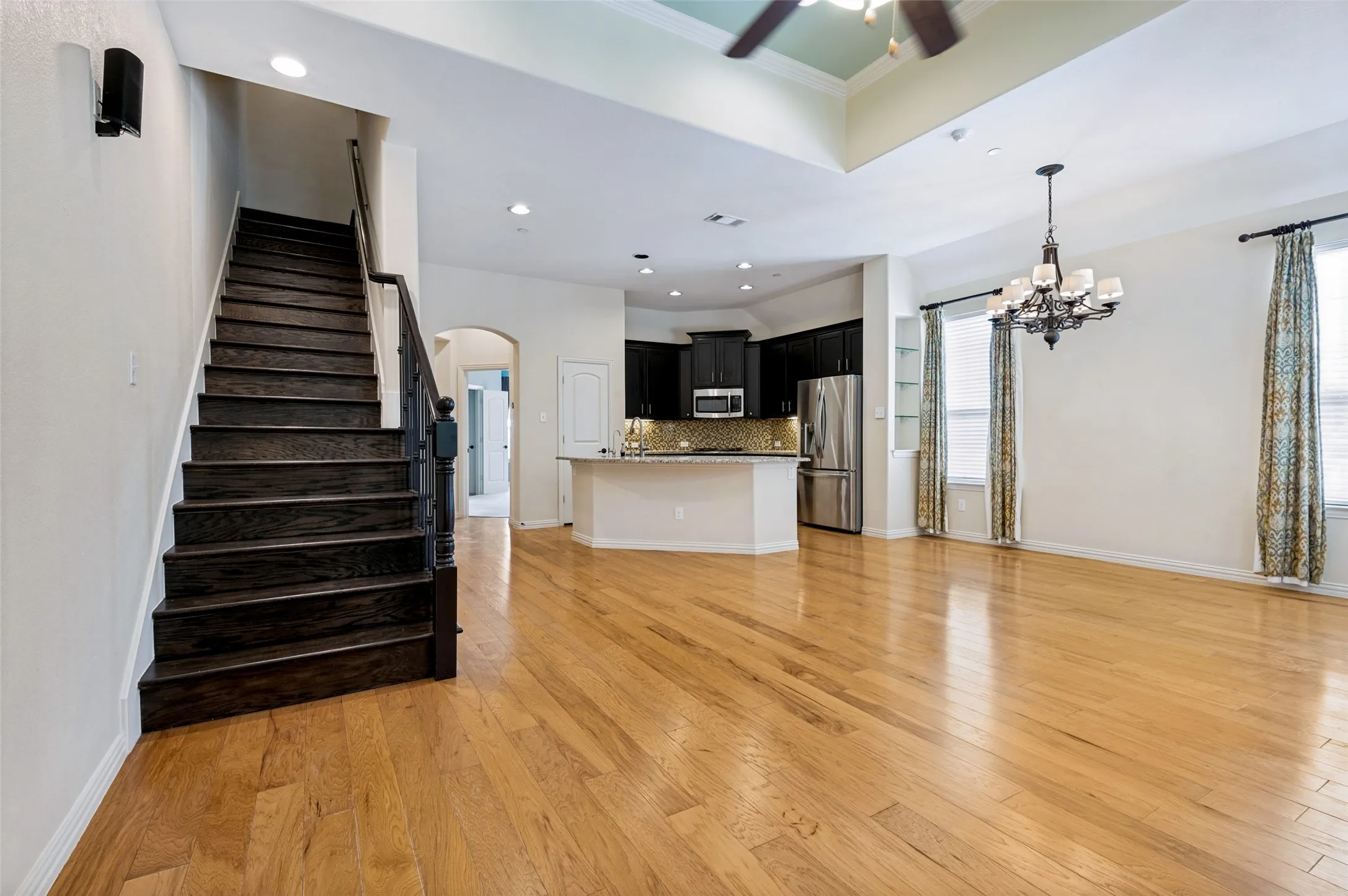 Townhouse For Sale in Dallas County , 6434 Love Drive, Irving, Texas 75039, 3 Bedroom, 4 Bathroom, 2 Garage spaces, 1,919 Sqft, built in 2010, mls#21366266, Real Estate Agent in Irving, Homes For Sale in Dallas county, Homes For Sale in Irving, Realtor in Irving Texas, Real Estate Brokerage Independent Realty Texas, Luminita Cordes Realtor