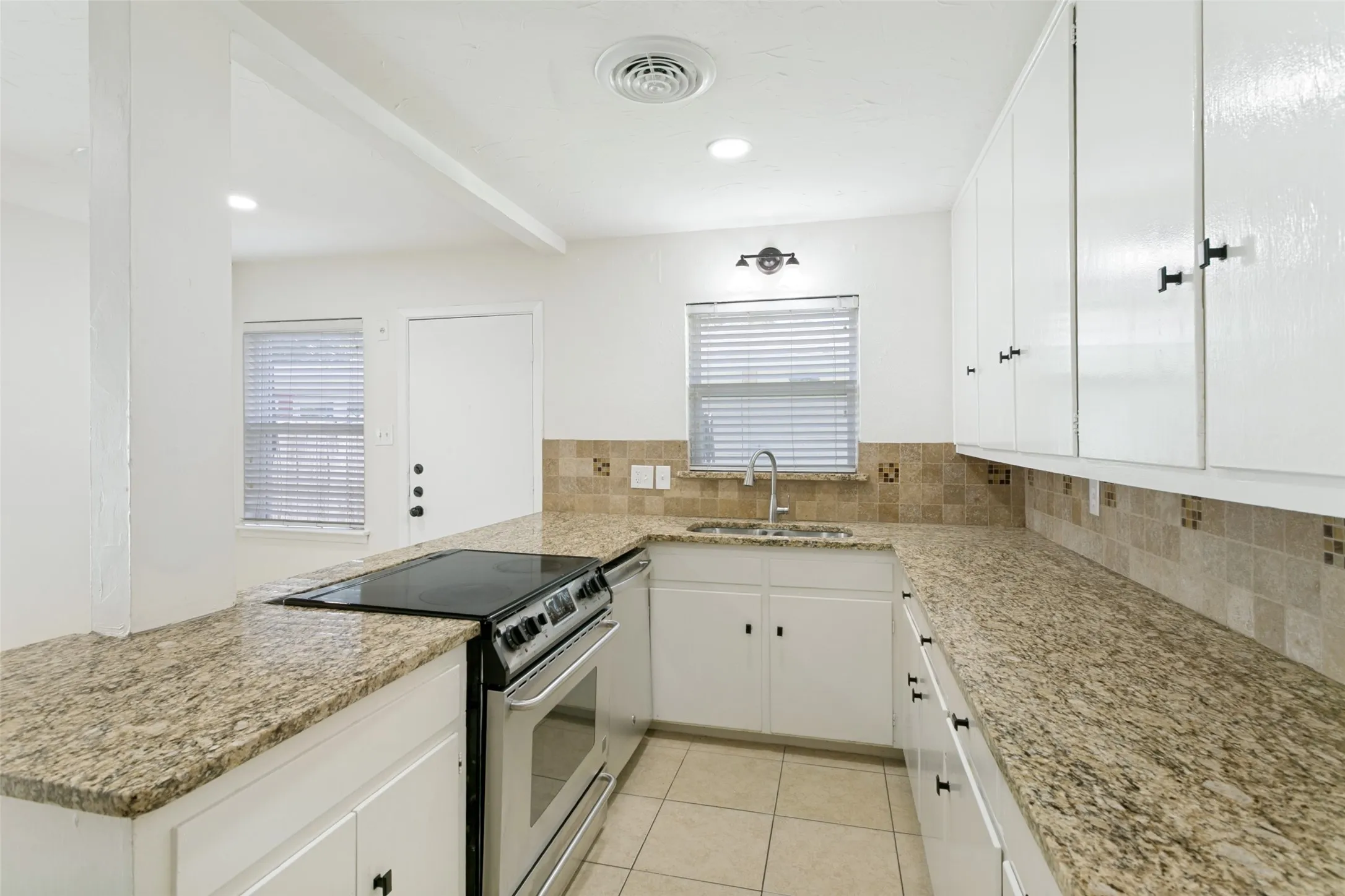 Single Family Residence For Rent in Tarrant County , 3612 Winston Road, Fort Worth, Texas 76109, 4 Bedroom, 3 Bathroom, Garage spaces, 2,000 Sqft, built in 1956, mls#21367508, Real Estate Agent in Fort Worth, Homes For Rent in Tarrant county, Homes For Rent in Fort Worth, Realtor in Fort Worth Texas, Real Estate Brokerage Independent Realty Texas, Luminita Cordes Realtor
