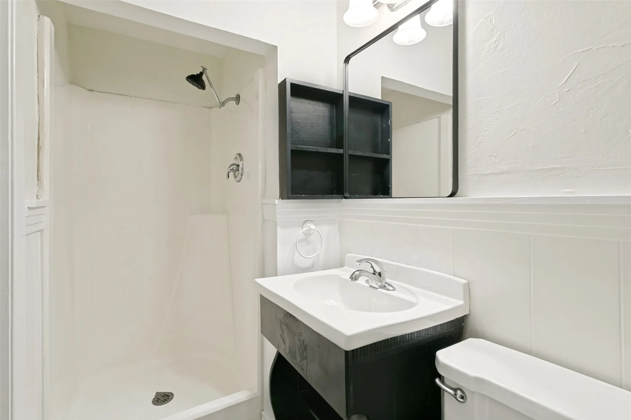 Single Family Residence For Rent in Tarrant County , 3612 Winston Road, Fort Worth, Texas 76109, 4 Bedroom, 3 Bathroom, Garage spaces, 2,000 Sqft, built in 1956, mls#21367508, Real Estate Agent in Fort Worth, Homes For Rent in Tarrant county, Homes For Rent in Fort Worth, Realtor in Fort Worth Texas, Real Estate Brokerage Independent Realty Texas, Luminita Cordes Realtor