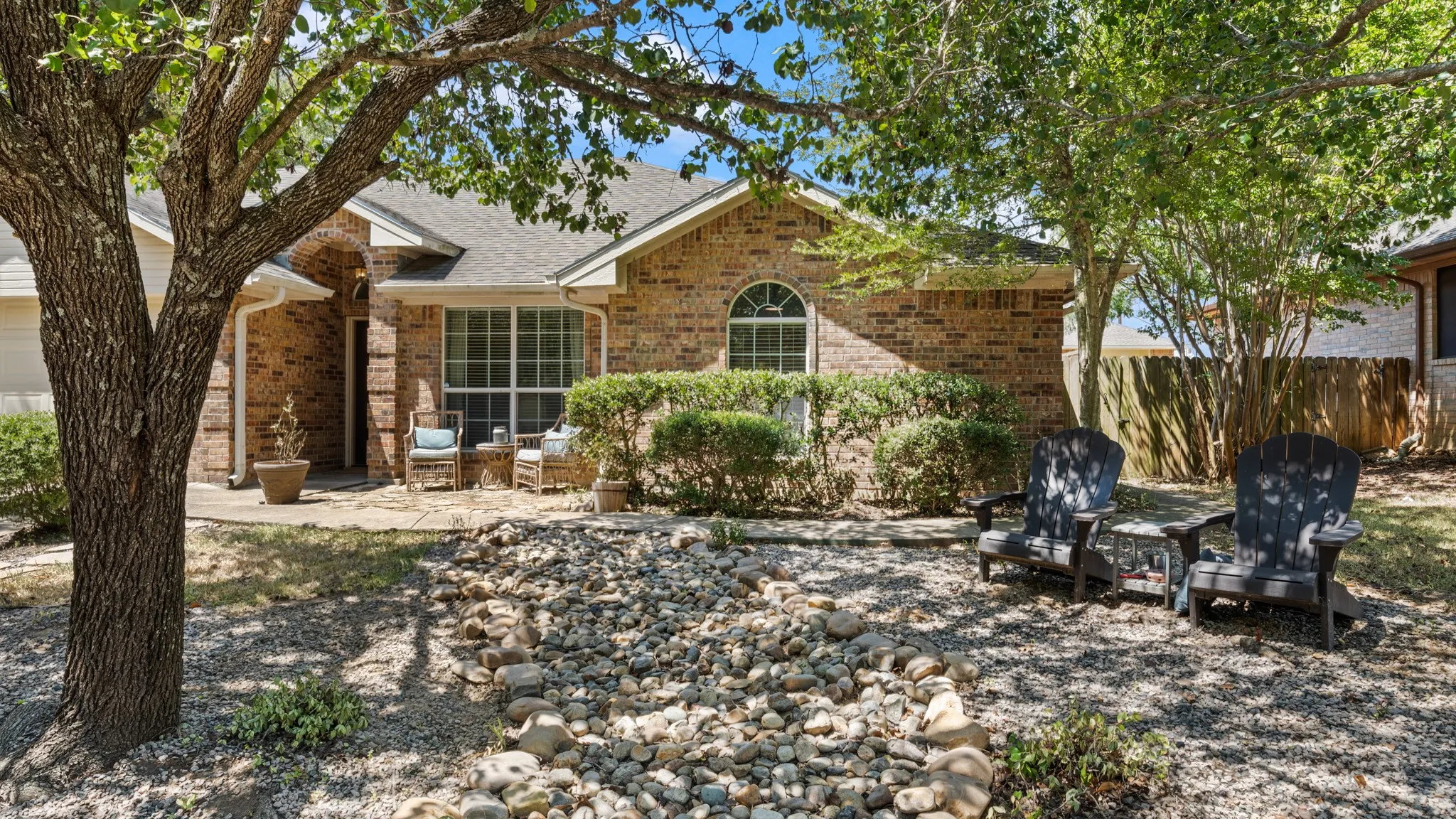 Single Family Residence For Sale in Van Zandt County , 362 River Oaks Lane, Canton, Texas 75103, 3 Bedroom, 2 Bathroom, 2 Garage spaces, 1,525 Sqft, built in 2002, mls#21369018, Real Estate Agent in Canton, Homes For Sale in Van Zandt county, Homes For Sale in Canton, Realtor in Canton Texas, Real Estate Brokerage Independent Realty Texas, Luminita Cordes Realtor