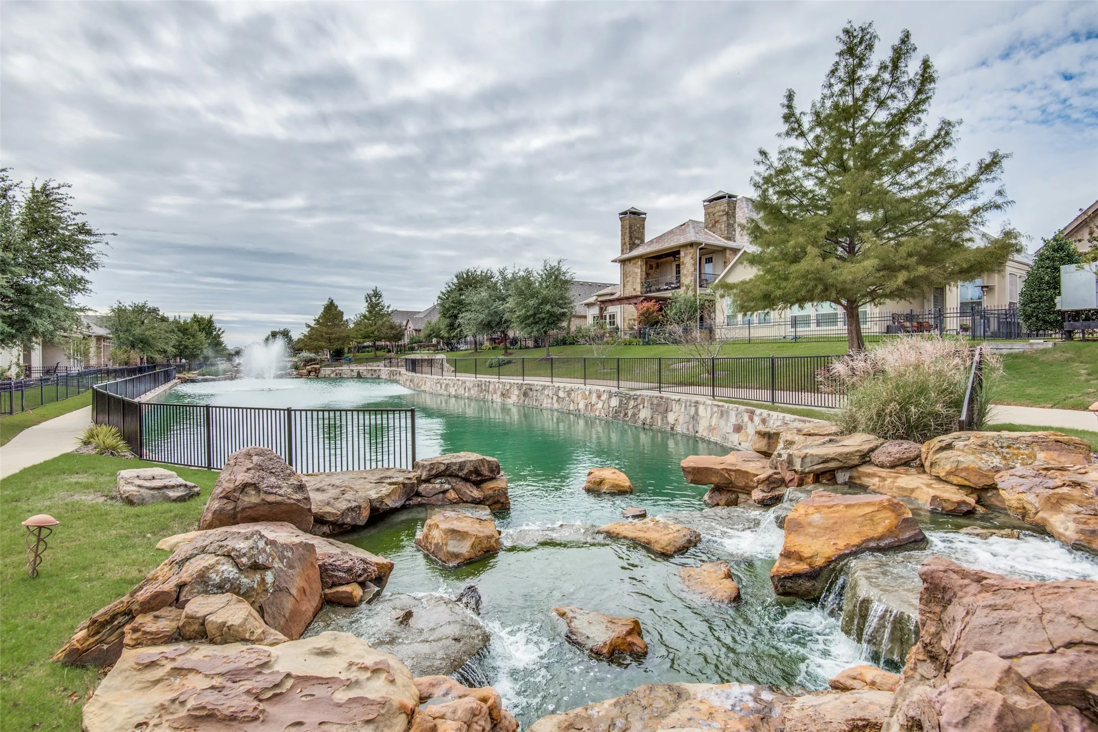 Condominium For Sale in Collin County , 5101 Kentwood Drive, Mc Kinney, Texas 75070, 3 Bedroom, 4 Bathroom, 2 Garage spaces, 2,894 Sqft, built in 2016, mls#21357905, Real Estate Agent in Mc Kinney, Homes For Sale in Collin county, Homes For Sale in Mc Kinney, Realtor in Mc Kinney Texas, Real Estate Brokerage Independent Realty Texas, Luminita Cordes Realtor