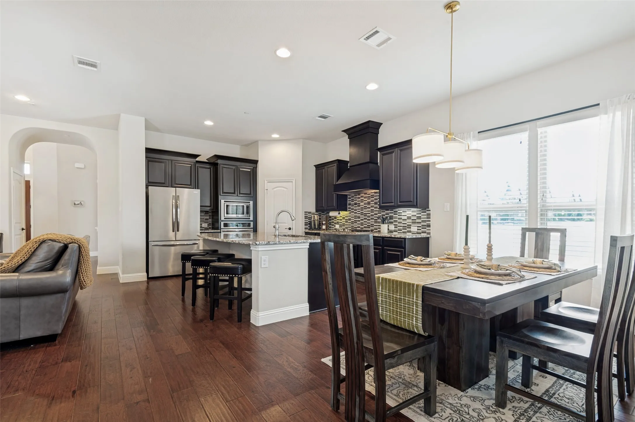 Condominium For Sale in Collin County , 5101 Kentwood Drive, Mc Kinney, Texas 75070, 3 Bedroom, 4 Bathroom, 2 Garage spaces, 2,894 Sqft, built in 2016, mls#21357905, Real Estate Agent in Mc Kinney, Homes For Sale in Collin county, Homes For Sale in Mc Kinney, Realtor in Mc Kinney Texas, Real Estate Brokerage Independent Realty Texas, Luminita Cordes Realtor