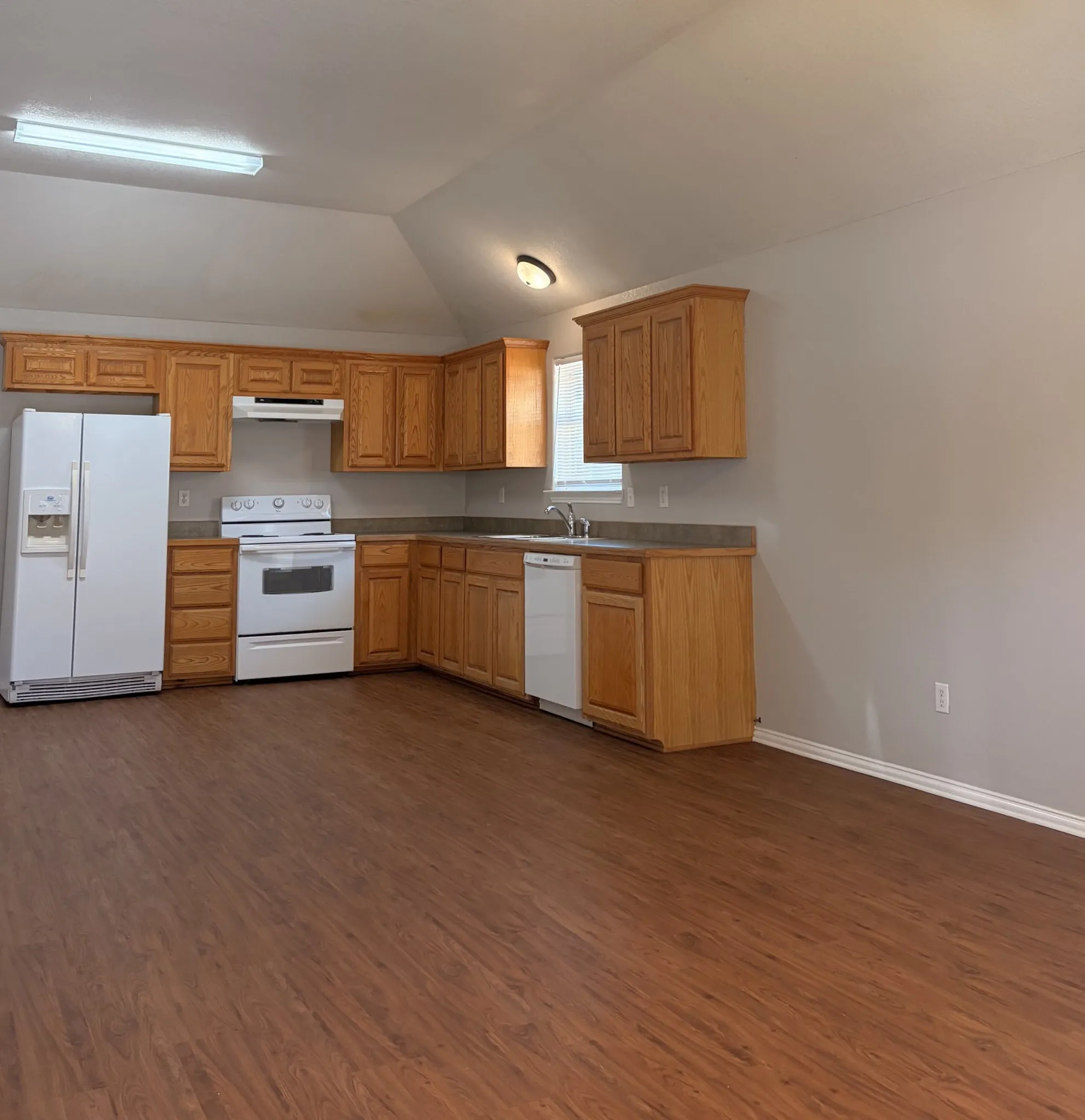 Duplex For Rent in Wise County , 120 Pr 3230 100, Bridgeport, Texas 76426, 3 Bedroom, 2 Bathroom, Garage spaces, 1,076 Sqft, built in 2006, mls#21368639, Real Estate Agent in Bridgeport, Homes For Rent in Wise county, Homes For Rent in Bridgeport, Realtor in Bridgeport Texas, Real Estate Brokerage Independent Realty Texas, Luminita Cordes Realtor