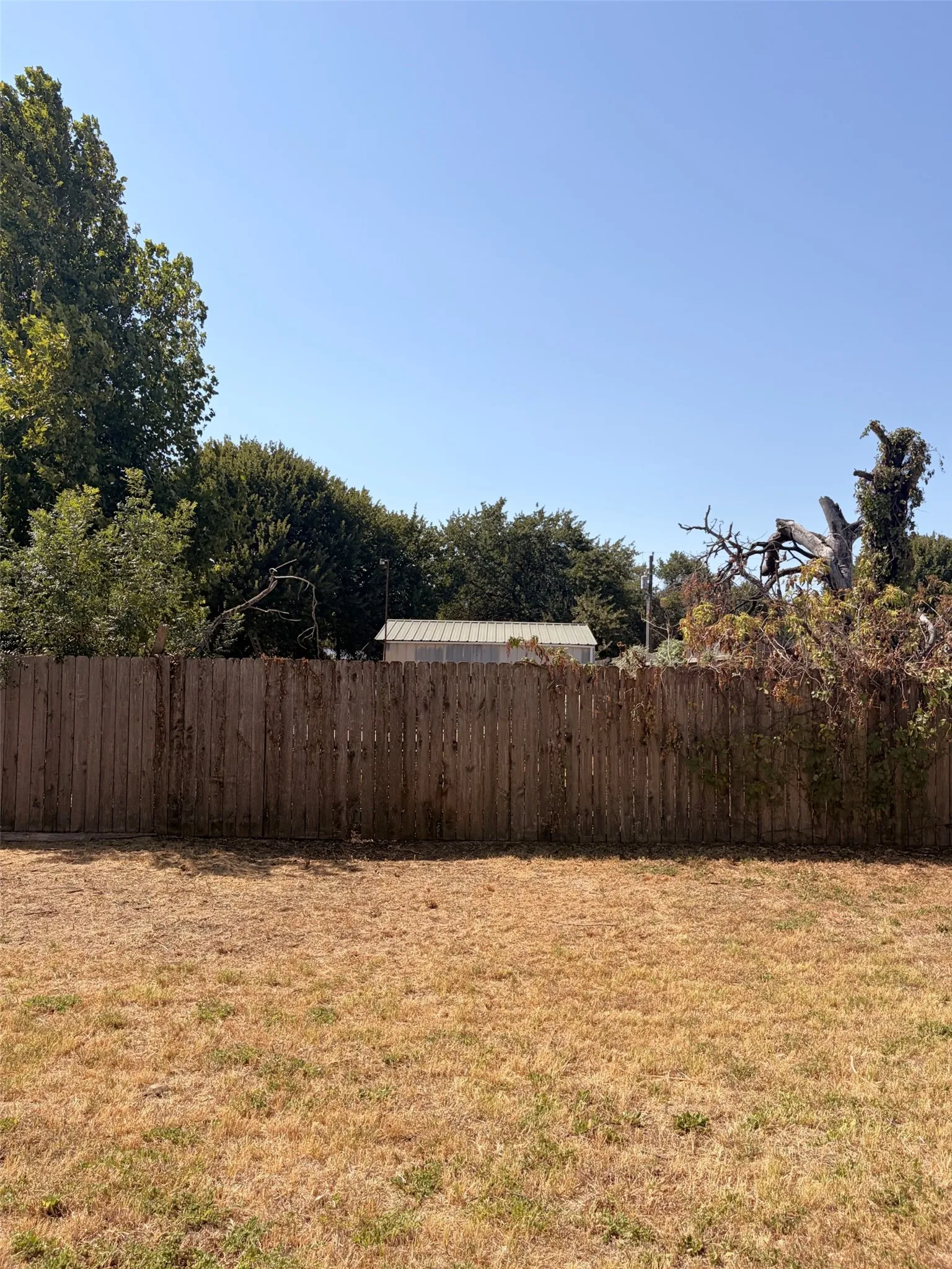Duplex For Rent in Wise County , 120 Pr 3230 100, Bridgeport, Texas 76426, 3 Bedroom, 2 Bathroom, Garage spaces, 1,076 Sqft, built in 2006, mls#21368639, Real Estate Agent in Bridgeport, Homes For Rent in Wise county, Homes For Rent in Bridgeport, Realtor in Bridgeport Texas, Real Estate Brokerage Independent Realty Texas, Luminita Cordes Realtor