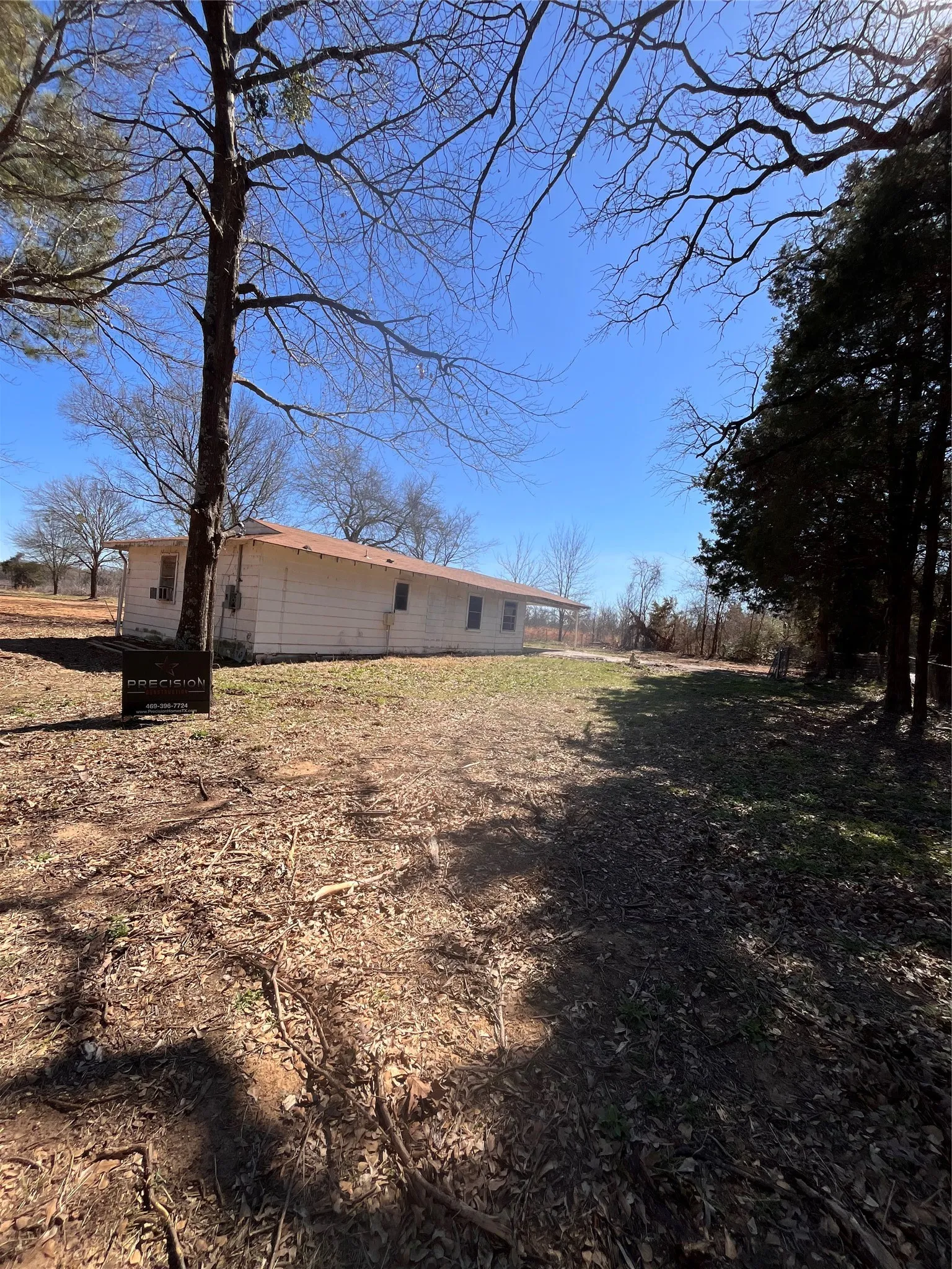 Single Family Residence For Sale in Henderson County , 454 Luther Lane, Gun Barrel City, Texas 75156, 3 Bedroom, 1 Bathroom, Garage spaces, 1,312 Sqft, built in 1978, mls#21369092, Real Estate Agent in Gun Barrel City, Homes For Sale in Henderson county, Homes For Sale in Gun Barrel City, Realtor in Gun Barrel City Texas, Real Estate Brokerage Independent Realty Texas, Luminita Cordes Realtor