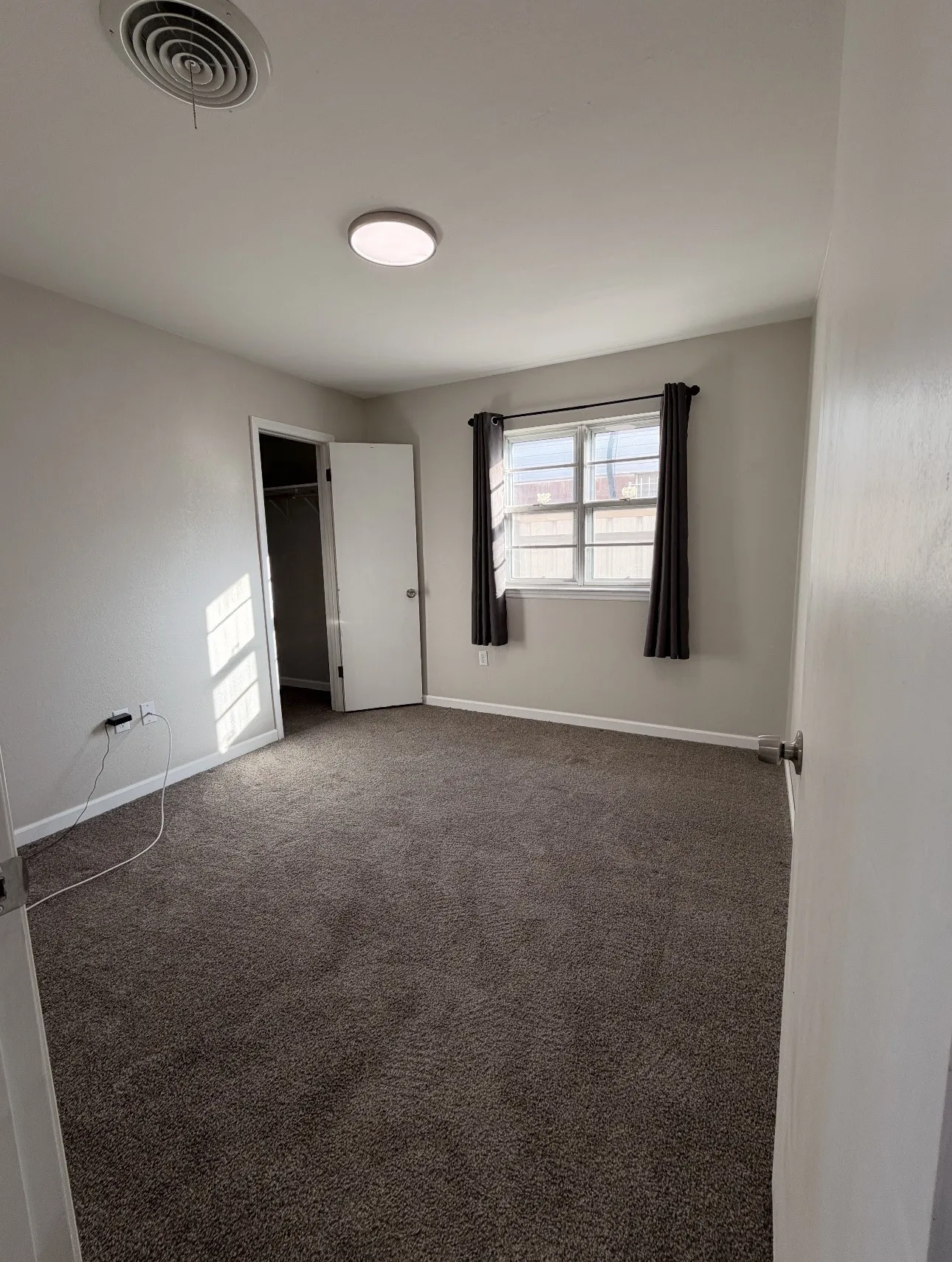 Single Family Residence For Rent in Taylor County , 2557 N Willis Street, Abilene, Texas 79603, 3 Bedroom, 2 Bathroom, 2 Garage spaces, 1,188 Sqft, built in 1970, mls#21369093, Real Estate Agent in Abilene, Homes For Rent in Taylor county, Homes For Rent in Abilene, Realtor in Abilene Texas, Real Estate Brokerage Independent Realty Texas, Luminita Cordes Realtor