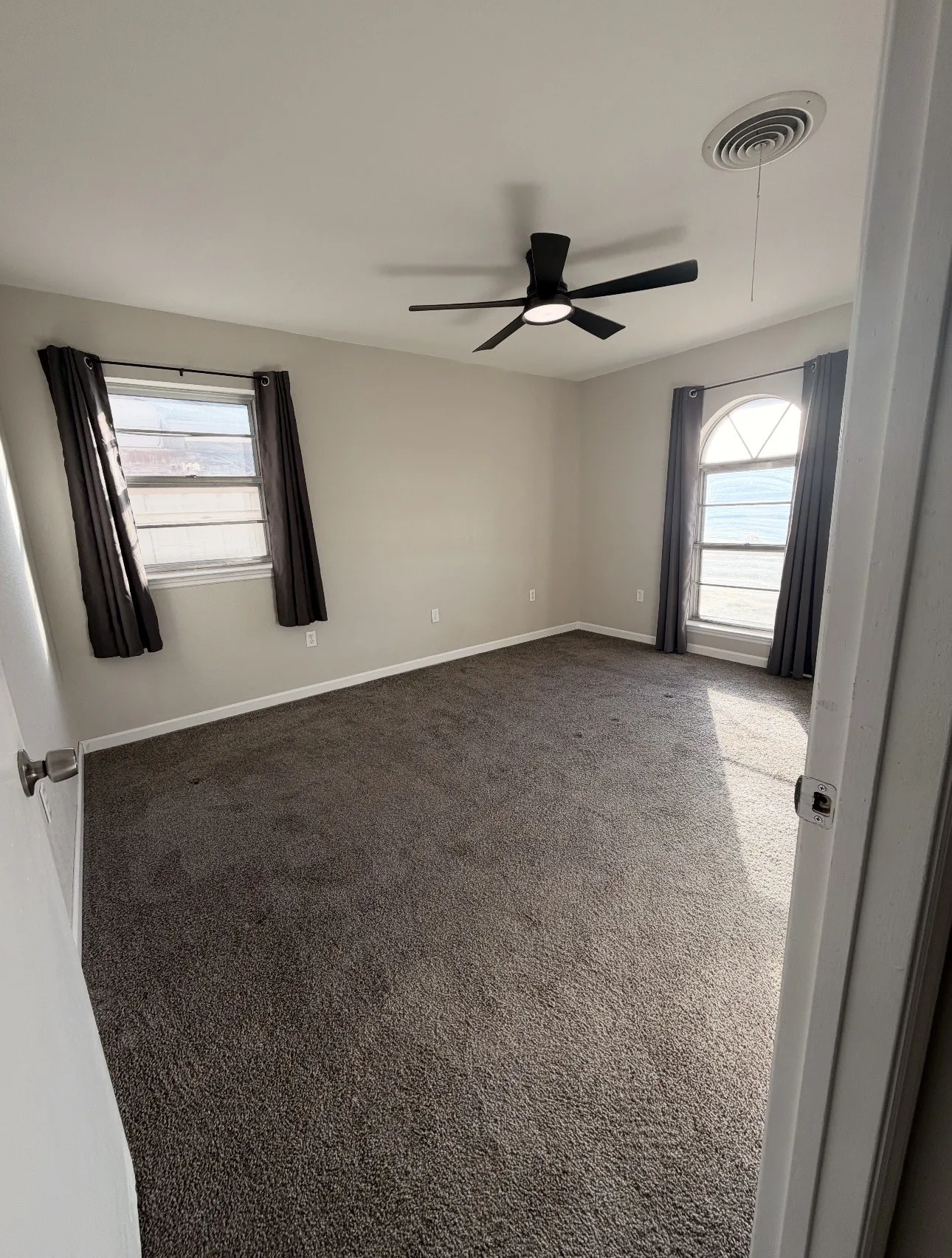 Single Family Residence For Rent in Taylor County , 2557 N Willis Street, Abilene, Texas 79603, 3 Bedroom, 2 Bathroom, 2 Garage spaces, 1,188 Sqft, built in 1970, mls#21369093, Real Estate Agent in Abilene, Homes For Rent in Taylor county, Homes For Rent in Abilene, Realtor in Abilene Texas, Real Estate Brokerage Independent Realty Texas, Luminita Cordes Realtor