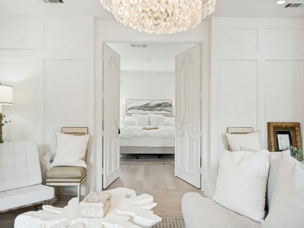 2nd Floor Salon Suite