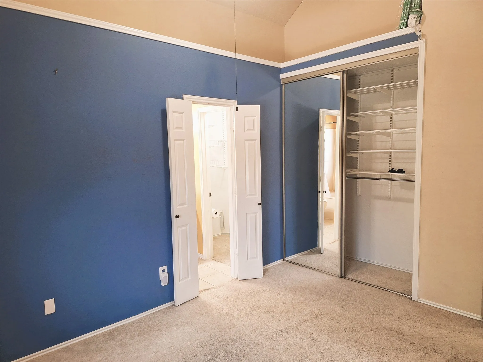 Condominium For Rent in Dallas County , 408 Santa Fe Trail 61, Irving, Texas 75063, 2 Bedroom, 3 Bathroom, 1 Garage spaces, 1,153 Sqft, built in 1986, mls#21368573, Real Estate Agent in Irving, Homes For Rent in Dallas county, Homes For Rent in Irving, Realtor in Irving Texas, Real Estate Brokerage Independent Realty Texas, Luminita Cordes Realtor